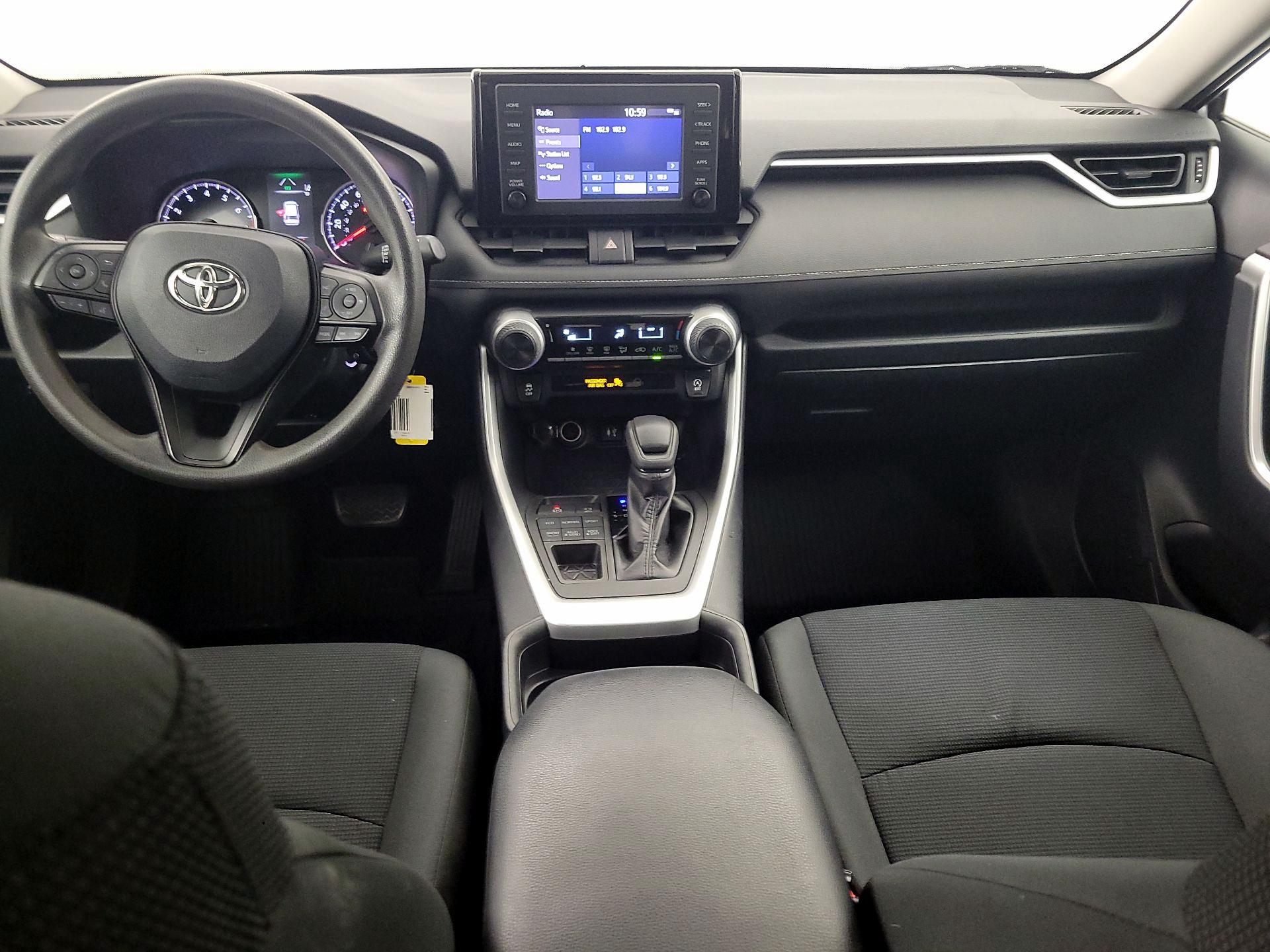 Thumbnail: 2019 Toyota RAV4 - 9