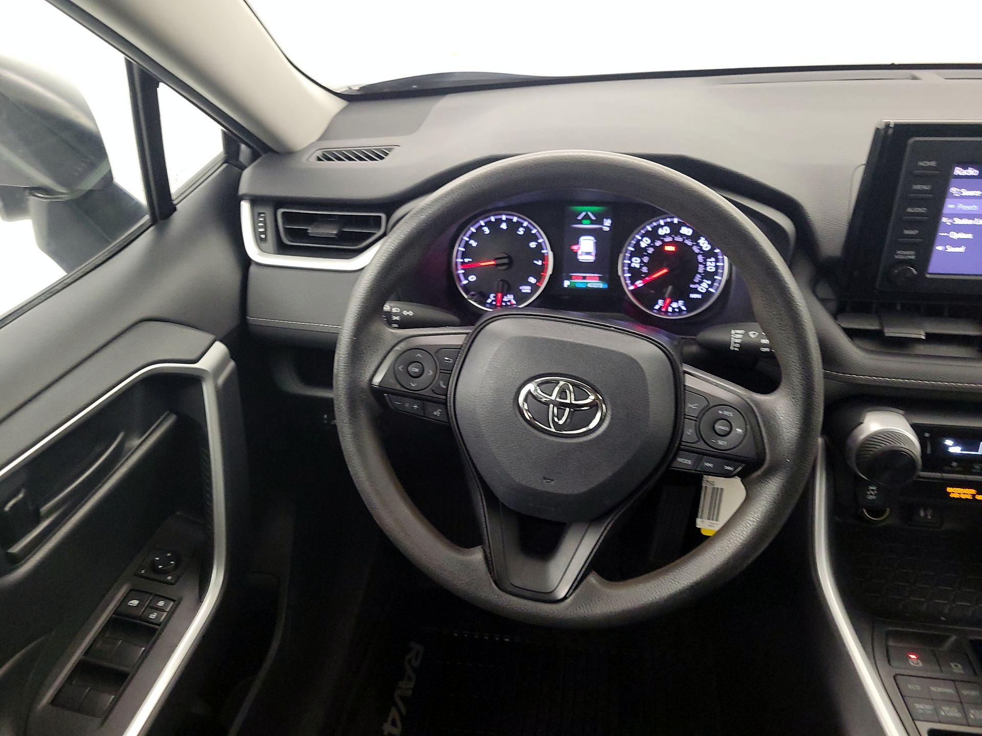 Thumbnail: 2019 Toyota RAV4 - 10