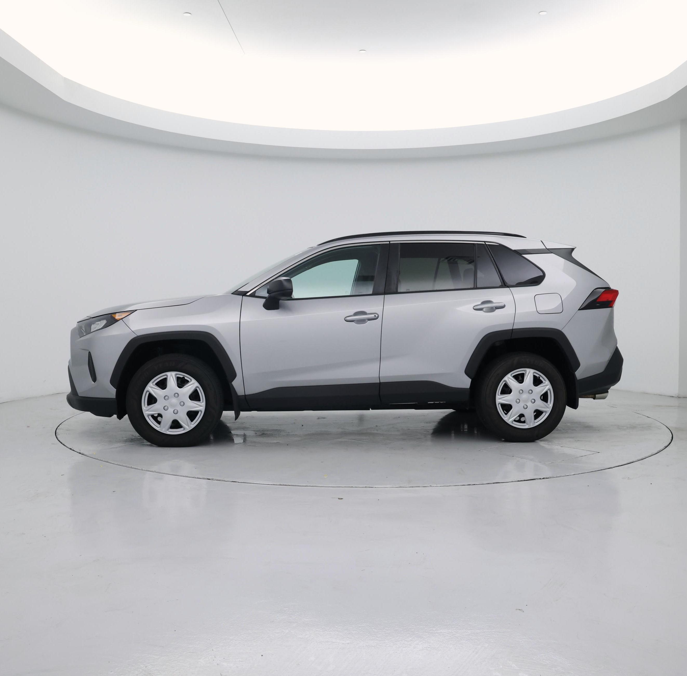 Thumbnail: 2019 Toyota RAV4 - 3