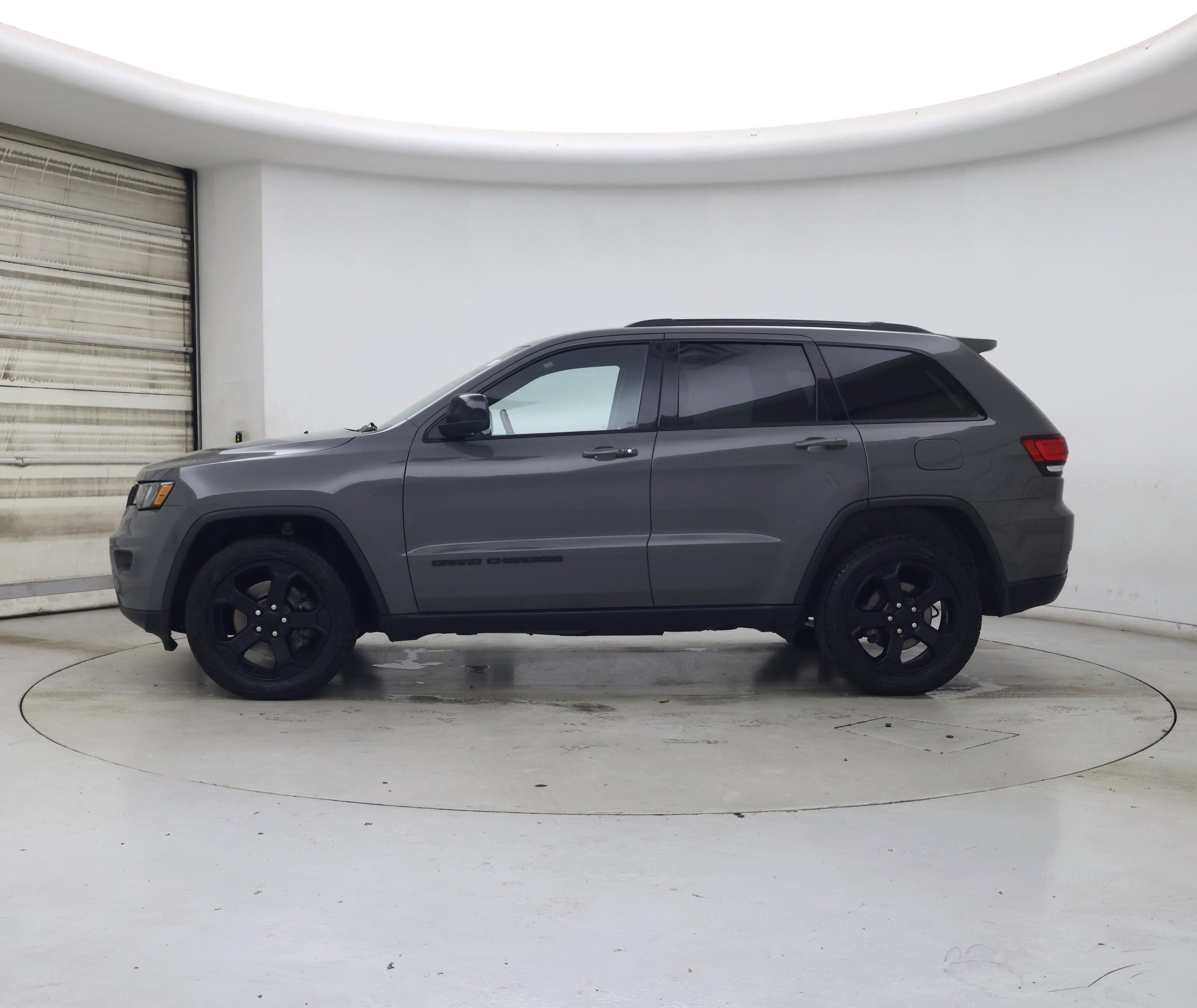 Thumbnail: 2021 Jeep Grand Cherokee - 3