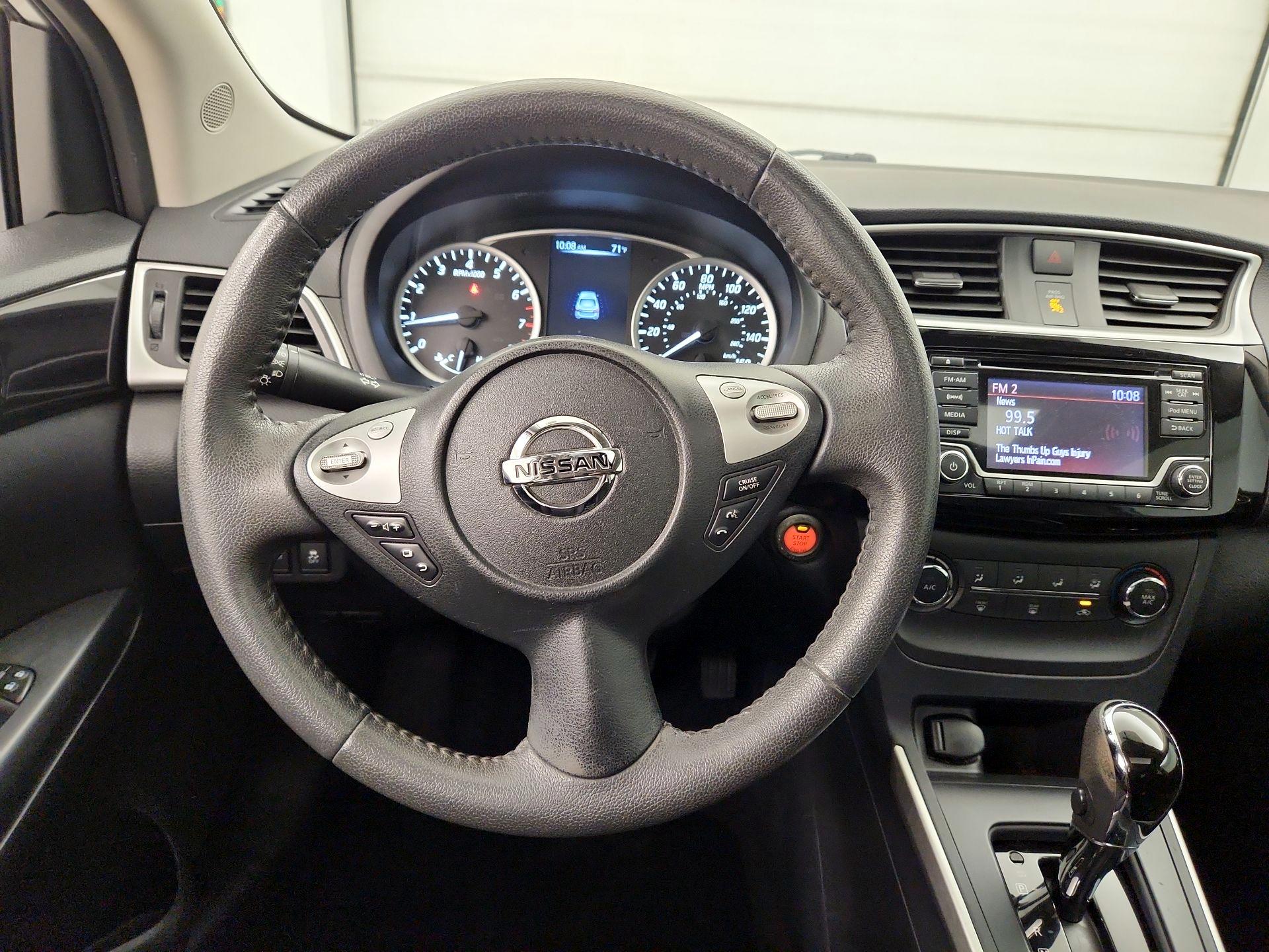 Thumbnail: 2017 Nissan Sentra - 10