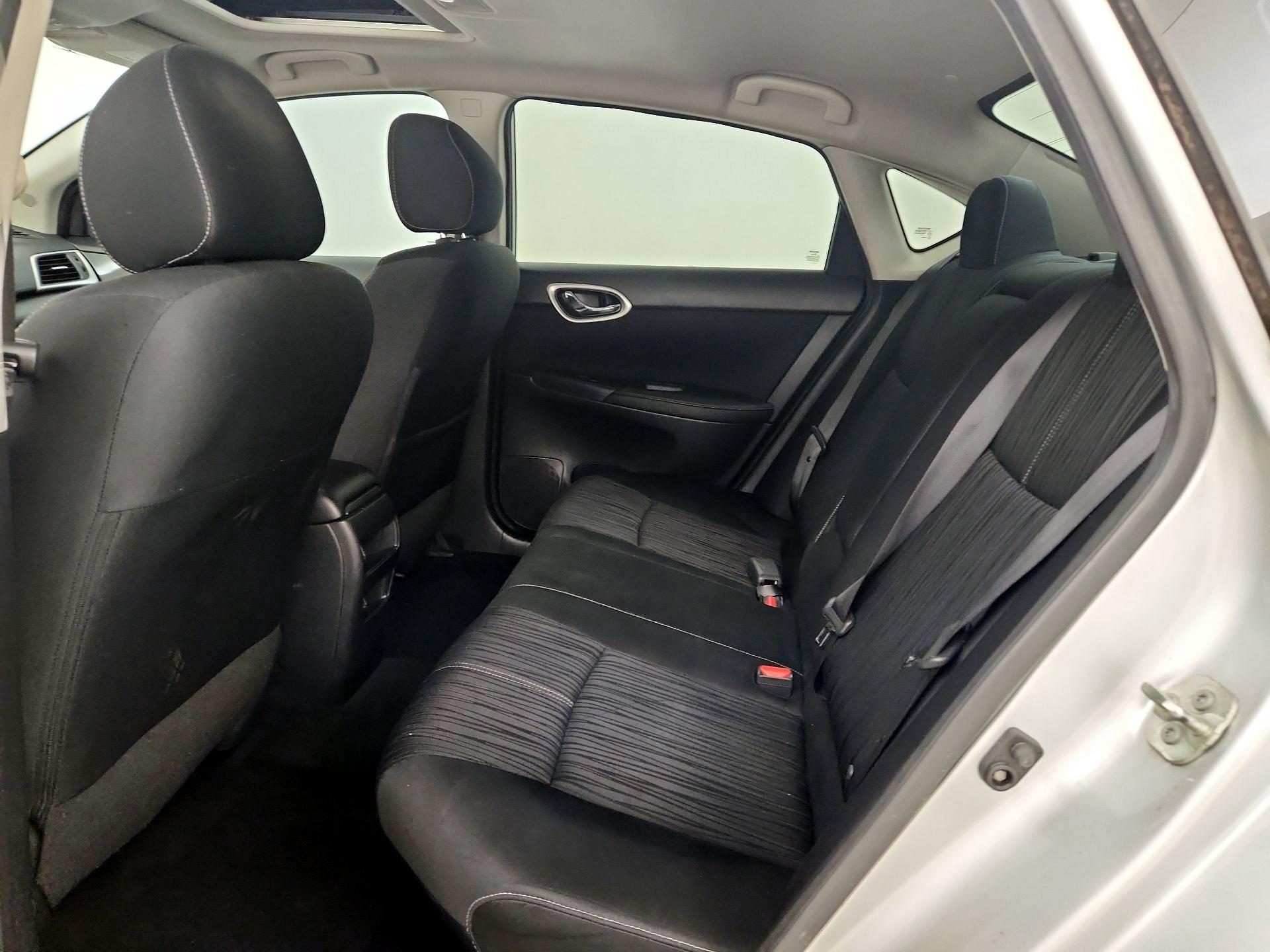 Thumbnail: 2017 Nissan Sentra - 20