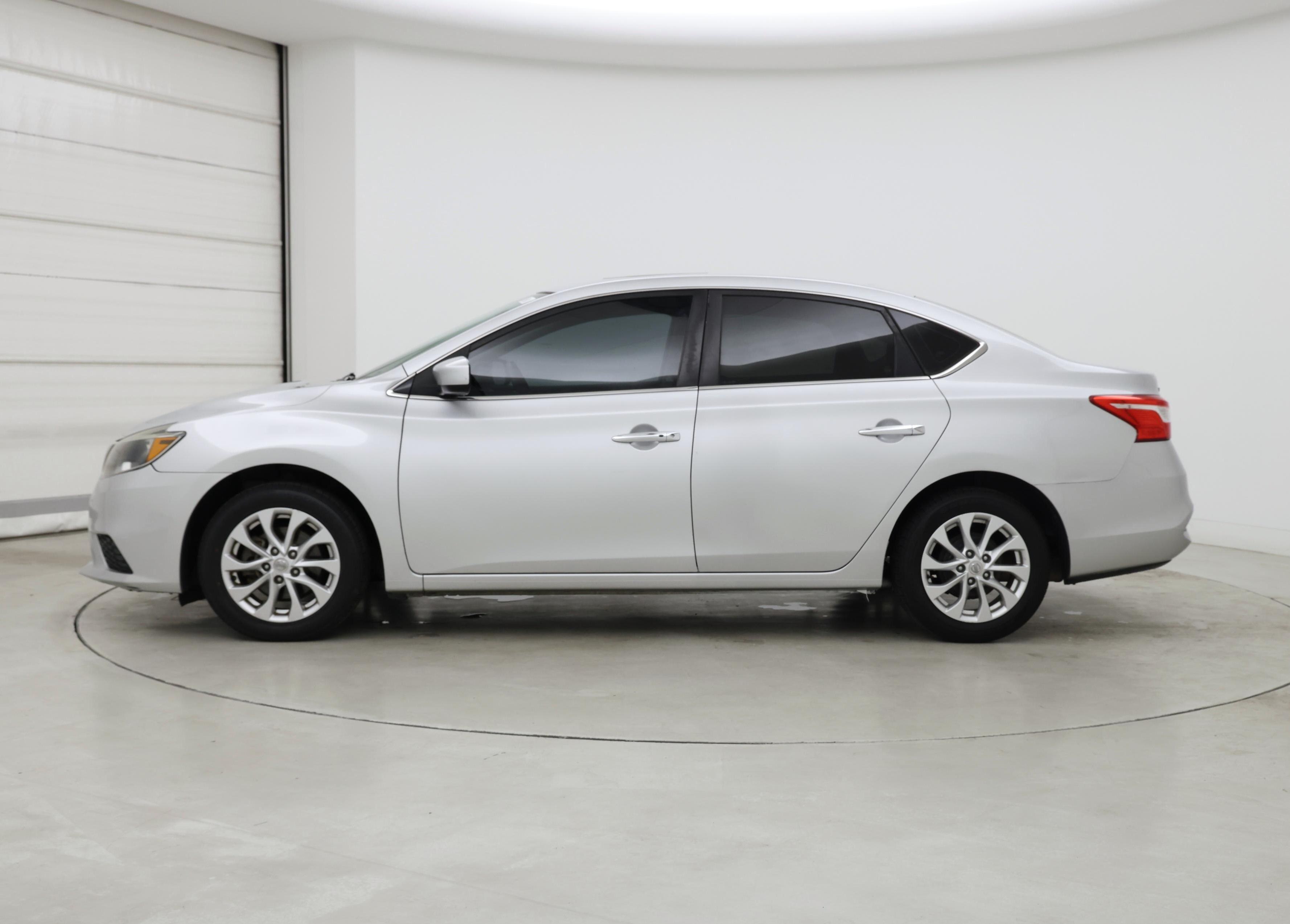 Thumbnail: 2017 Nissan Sentra - 3