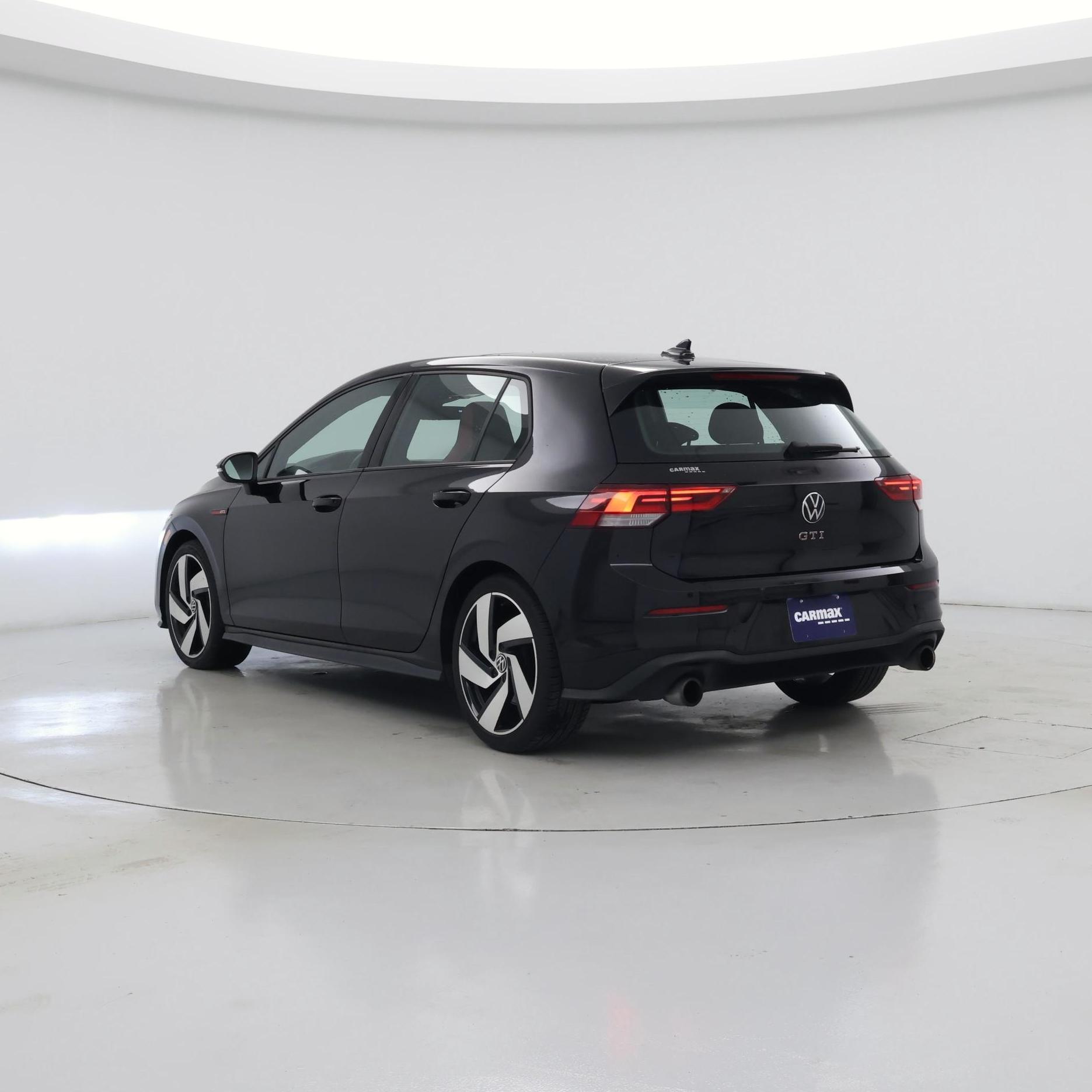 Thumbnail: 2022 Volkswagen Golf - 2