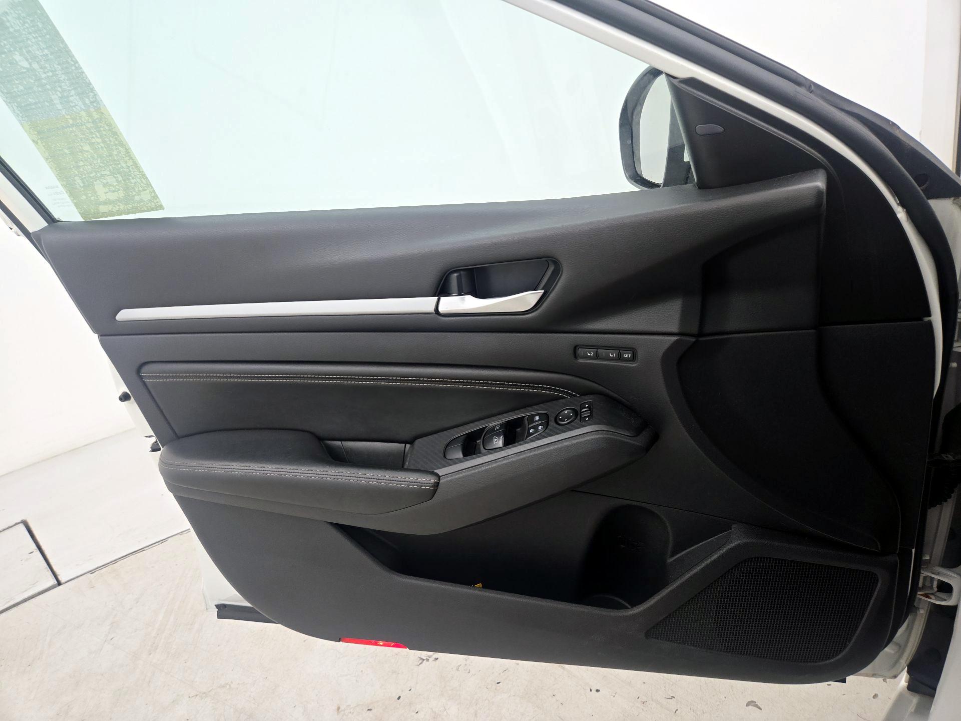 Thumbnail: 2019 Nissan Altima - 12