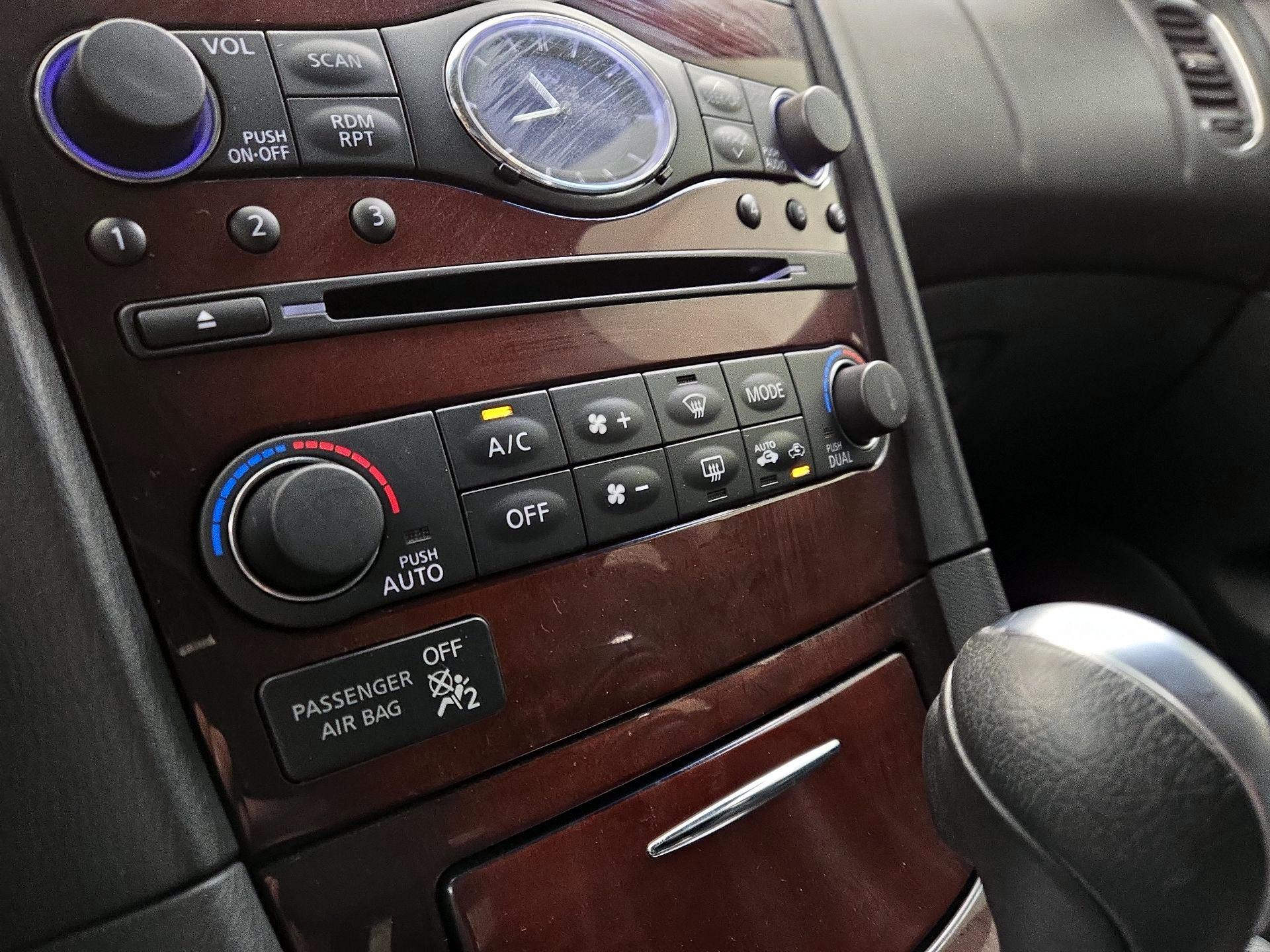 Thumbnail: 2016 INFINITI QX50 - 17