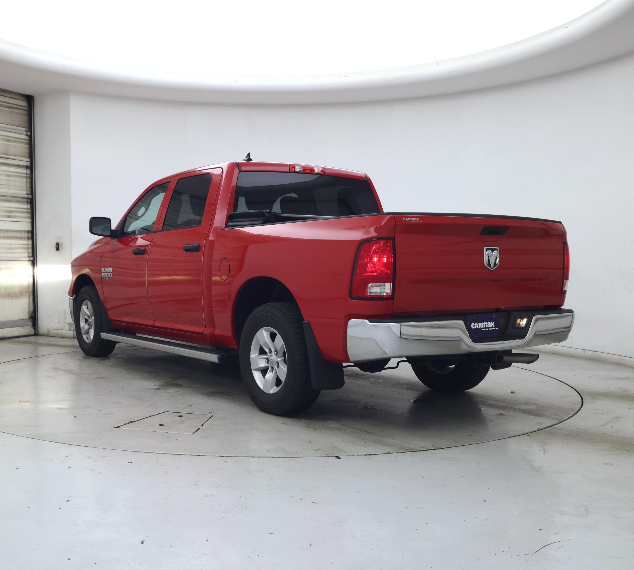 Thumbnail: 2020 RAM 1500 Classic - 2