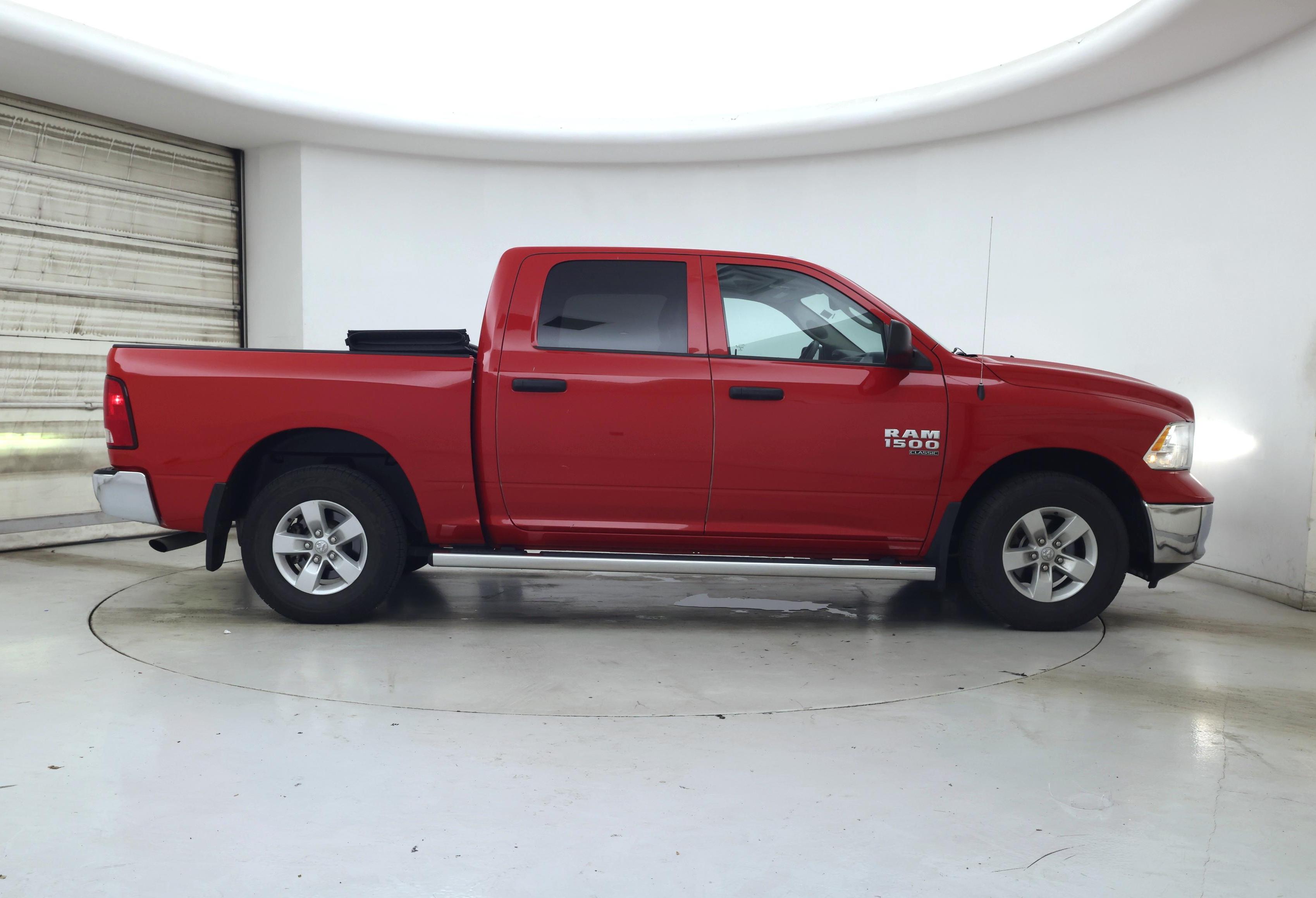 Thumbnail: 2020 RAM 1500 Classic - 7