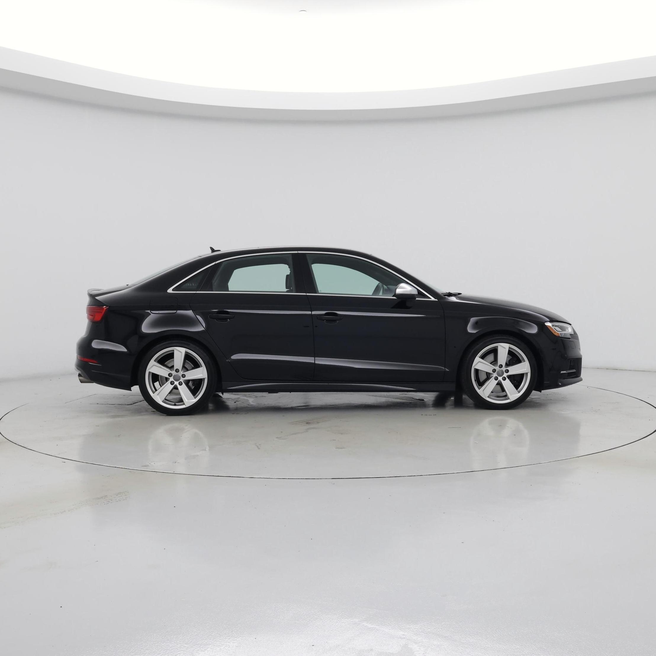 Thumbnail: 2019 Audi S3 - 7