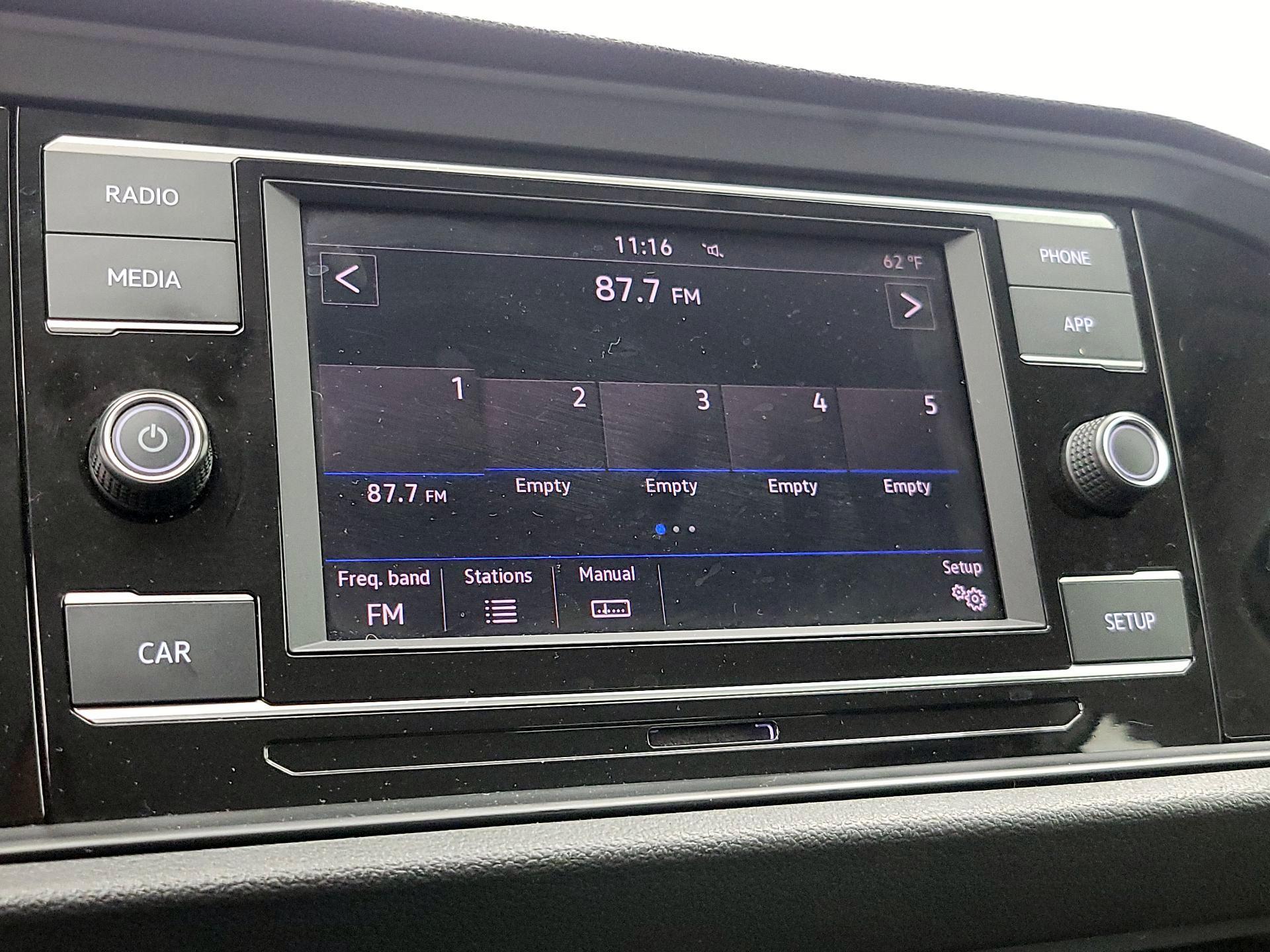 Thumbnail: 2019 Volkswagen Jetta - 15