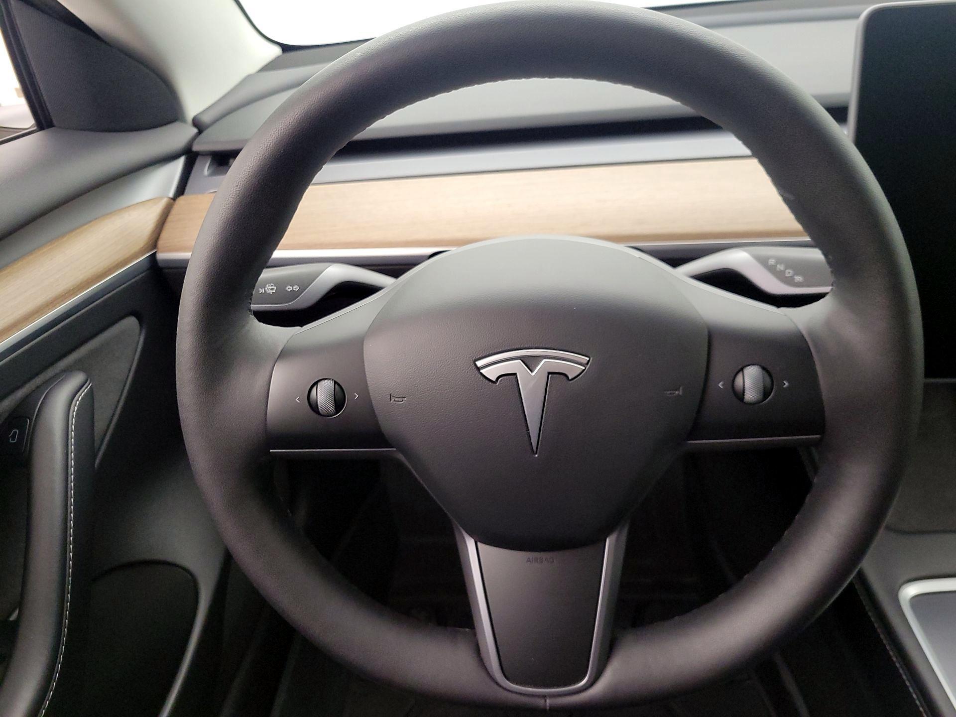 Thumbnail: 2022 Tesla Model 3 - 10