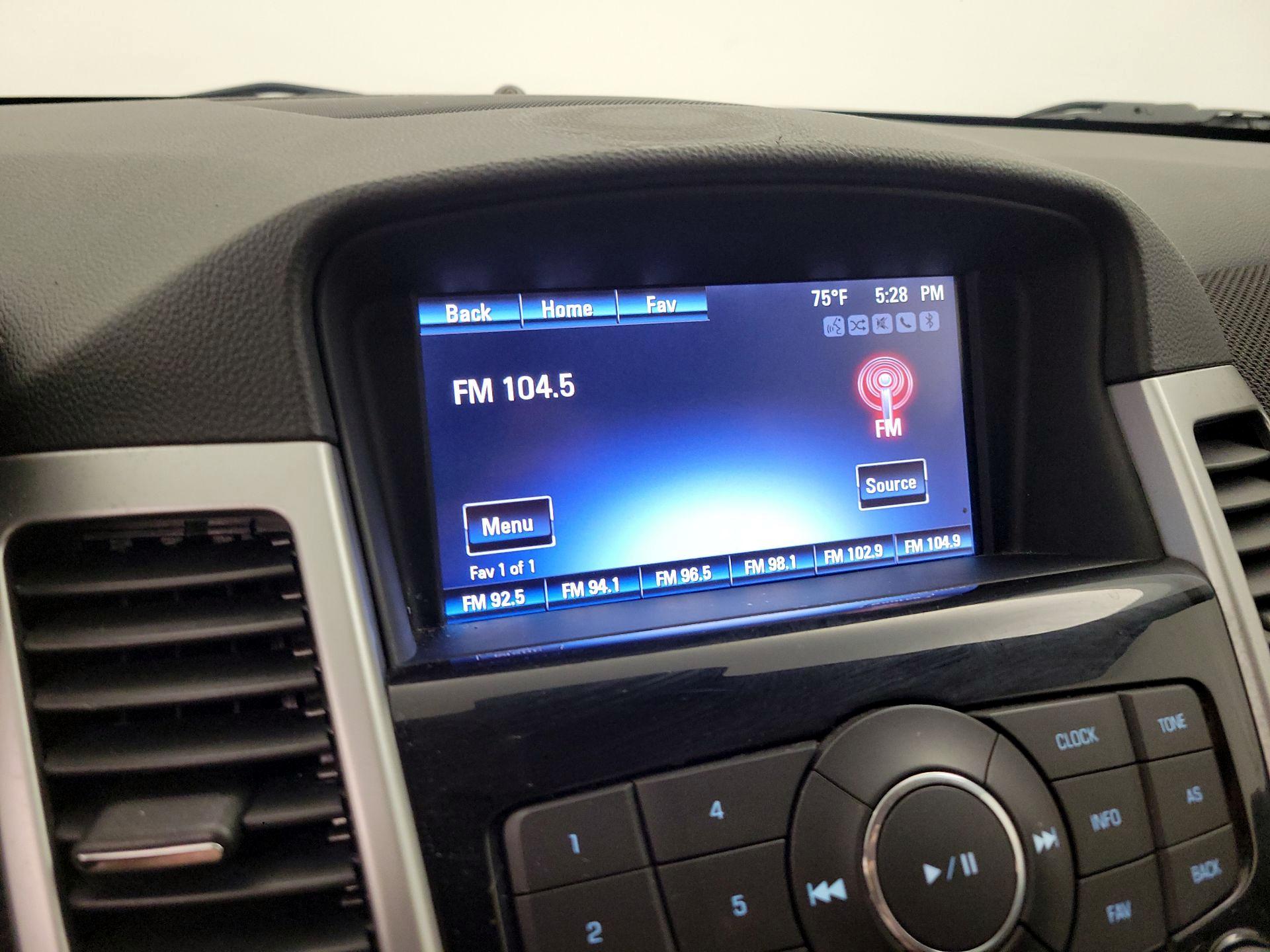 Thumbnail: 2015 Chevrolet Cruze - 16