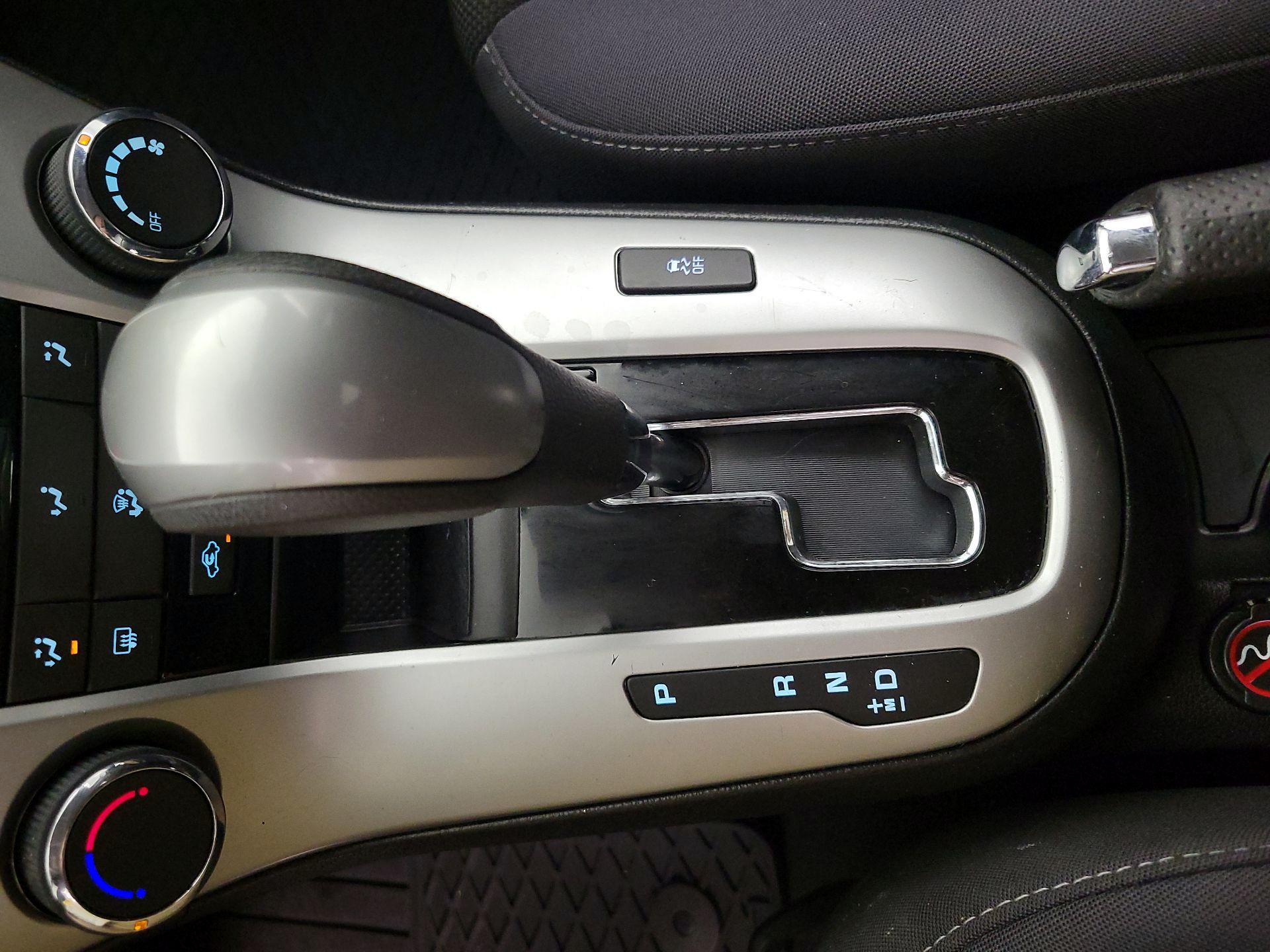 Thumbnail: 2015 Chevrolet Cruze - 18