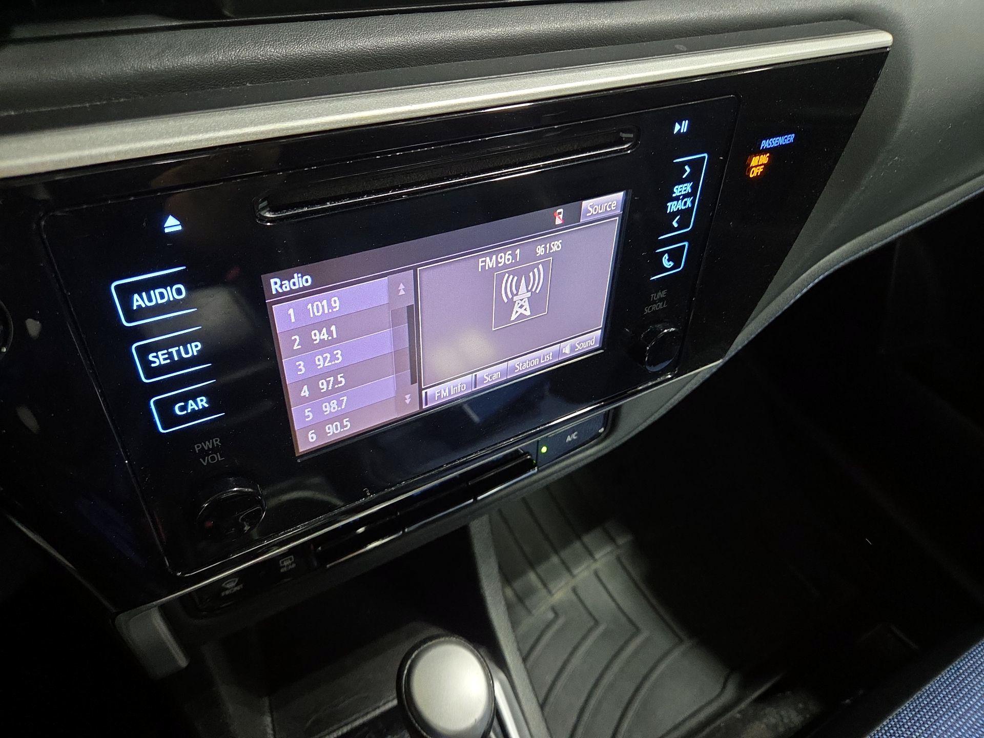 Thumbnail: 2019 Toyota Corolla - 15
