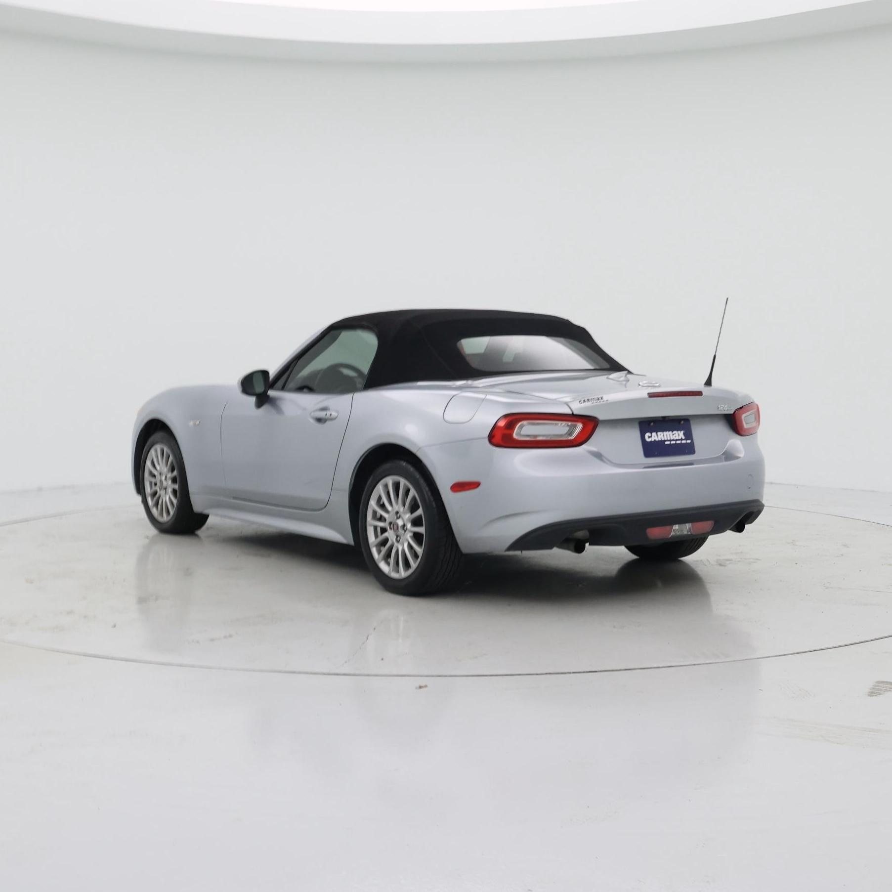 Thumbnail: 2020 Fiat 124 Spider - 2
