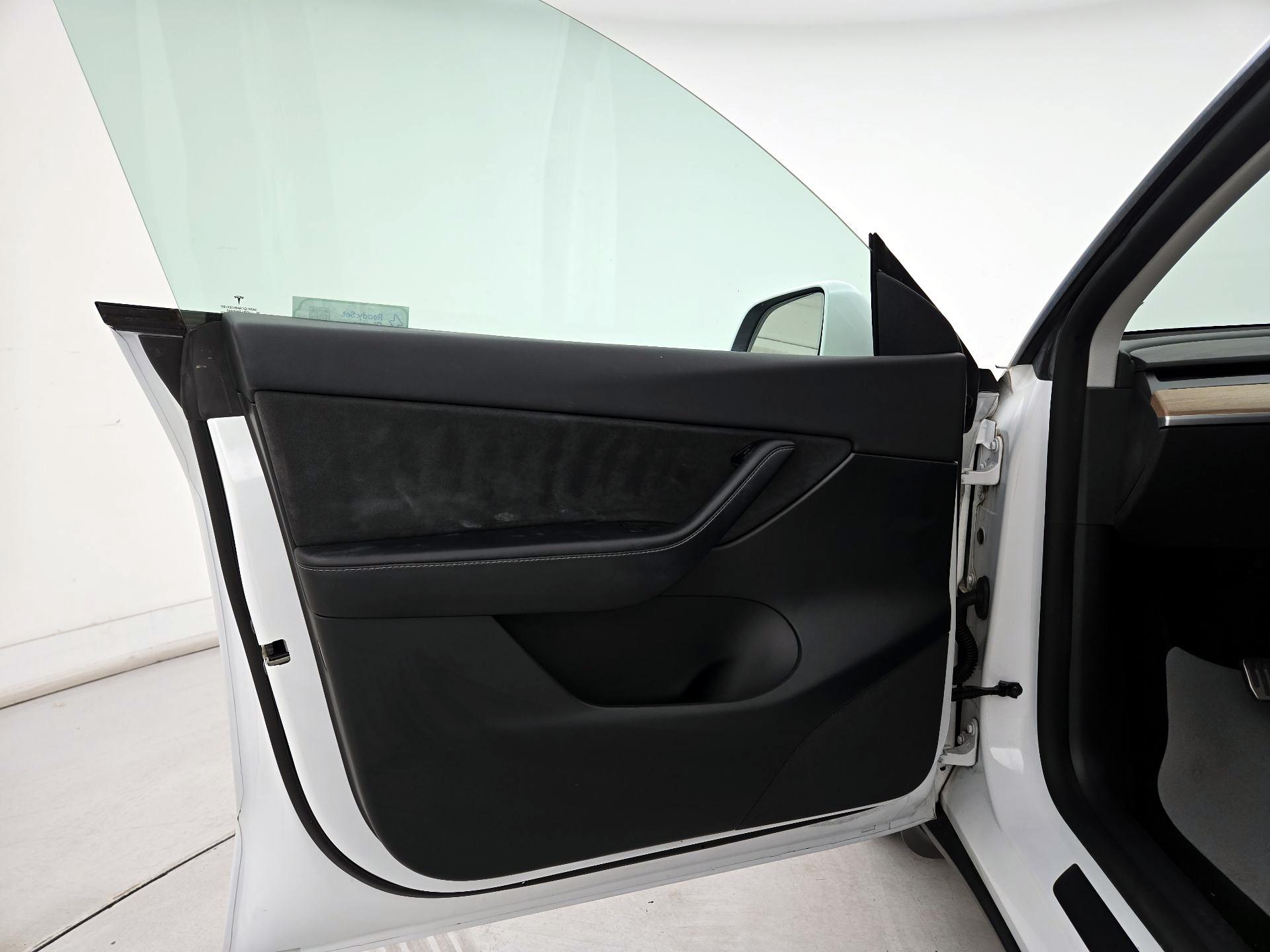 Thumbnail: 2021 Tesla Model Y - 12