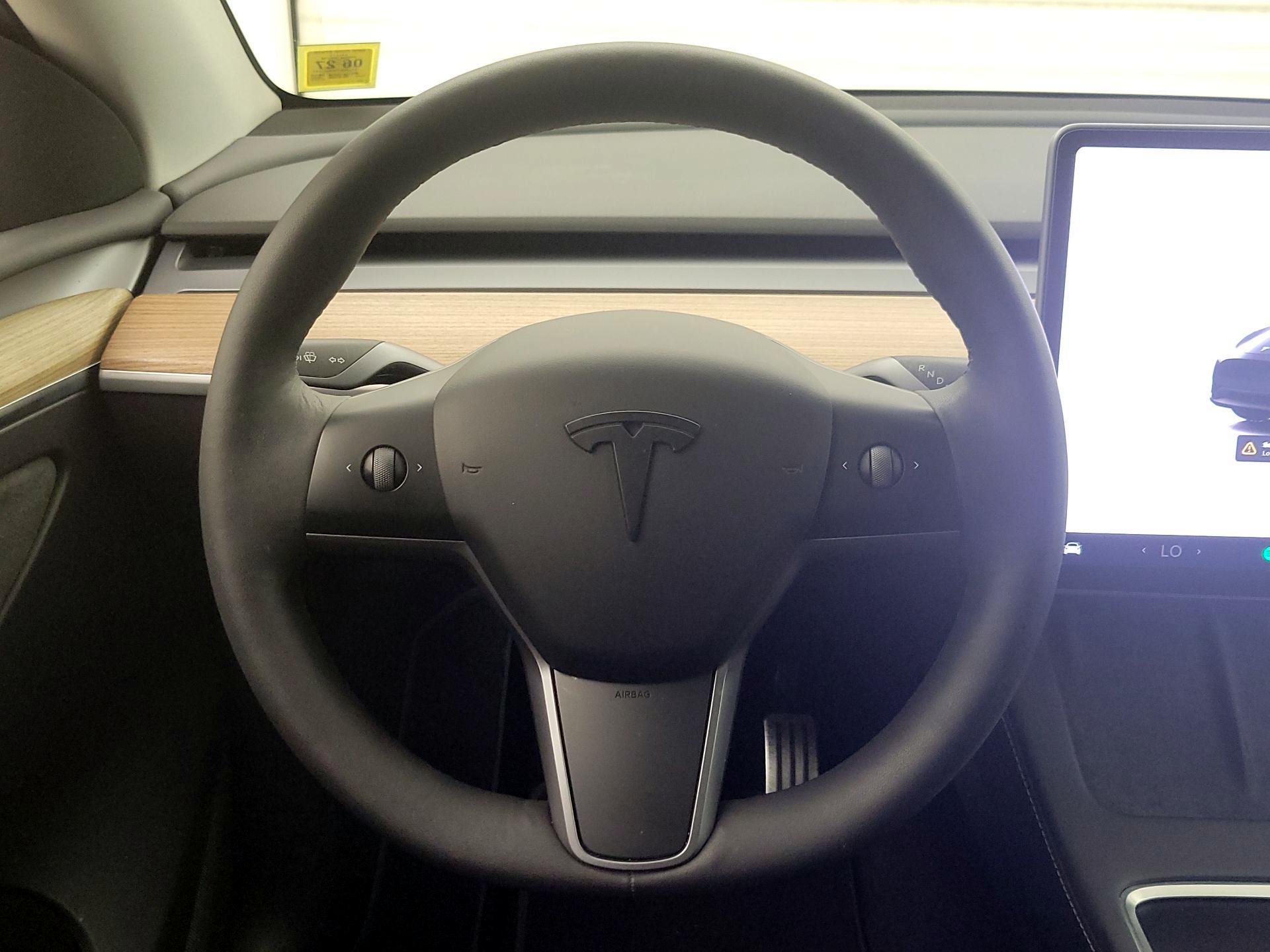 Thumbnail: 2023 Tesla Model Y - 10