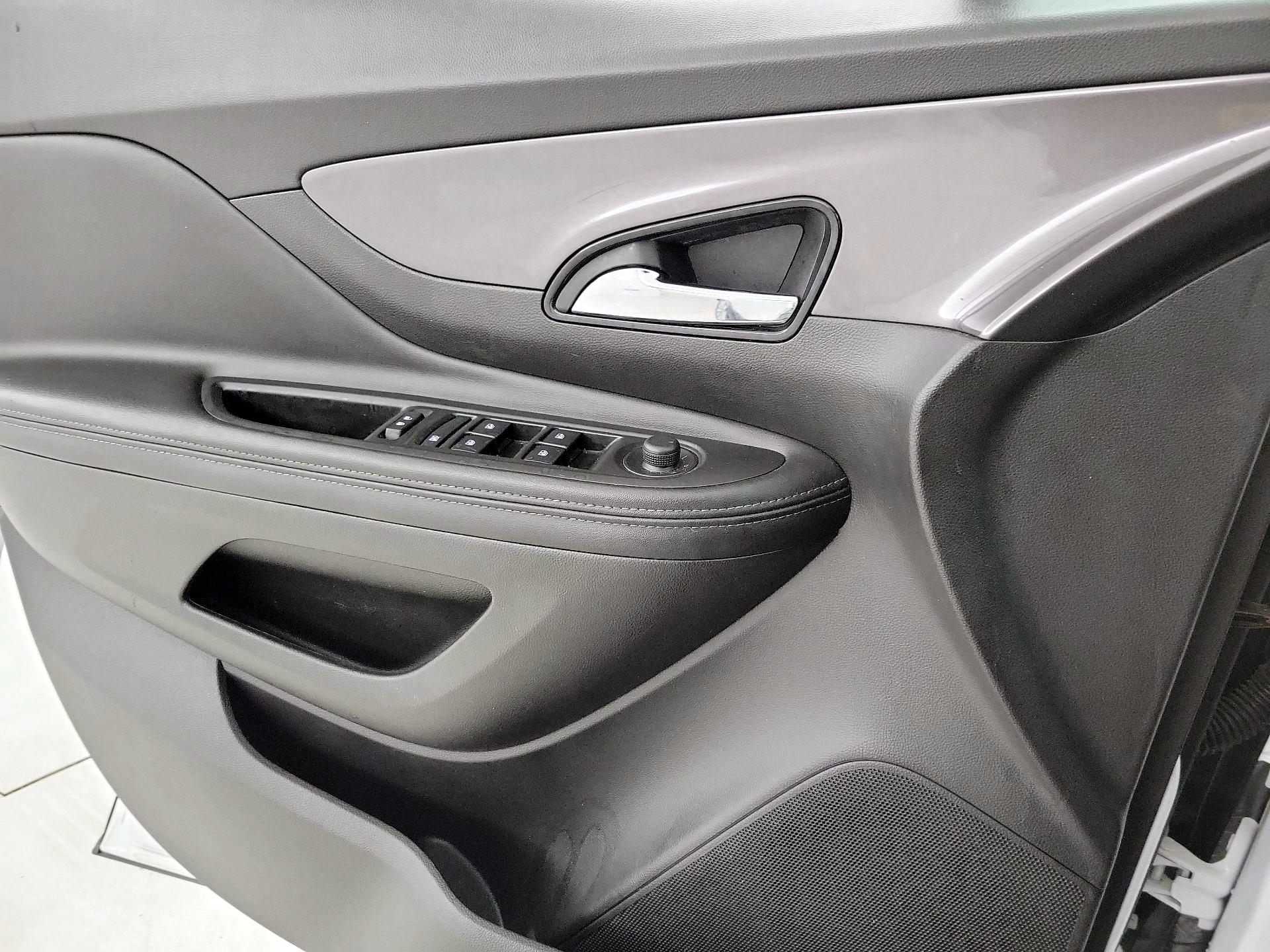 Thumbnail: 2019 Buick Encore - 12