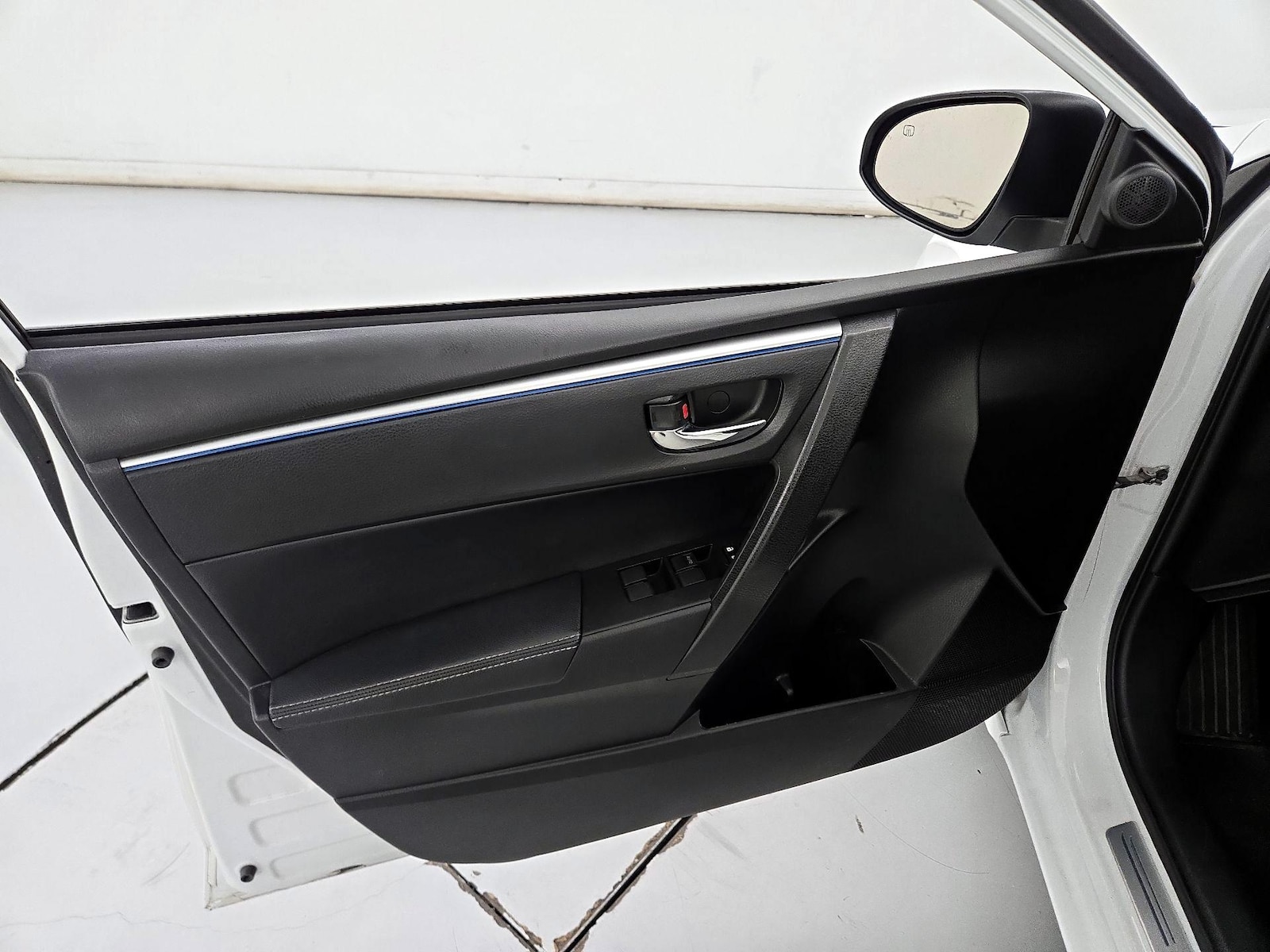 2016 Toyota Corolla S - Photo 13