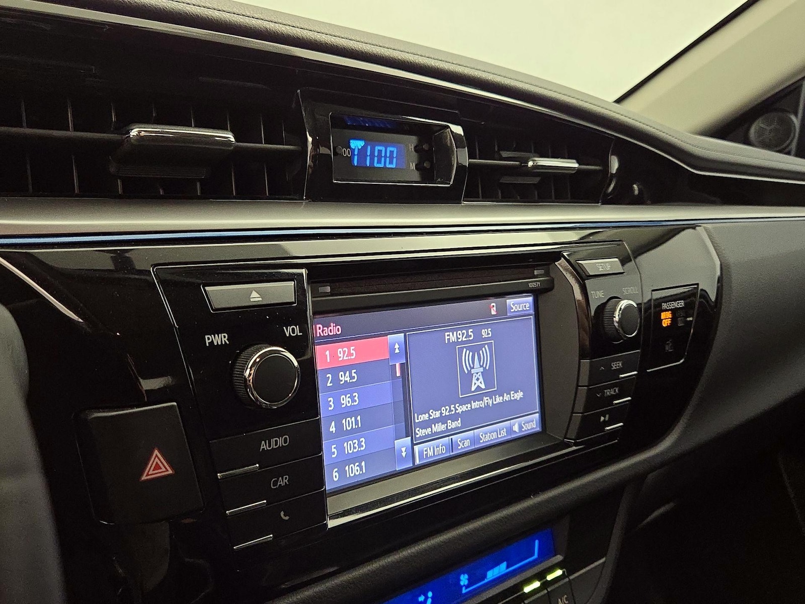 2016 Toyota Corolla S - Photo 16