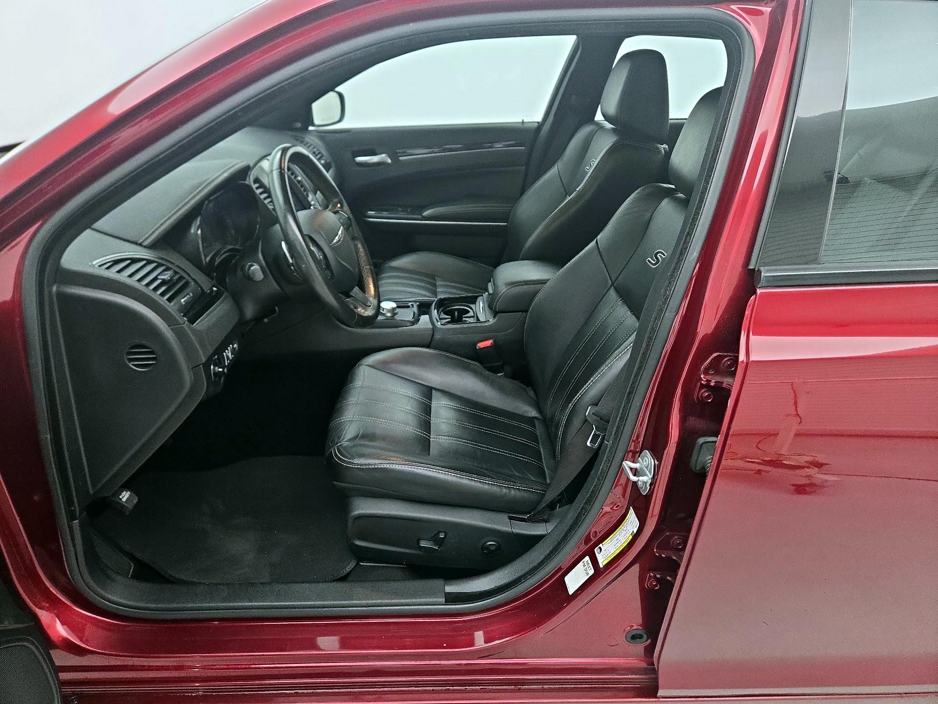 Thumbnail: 2019 Chrysler 300 - 11