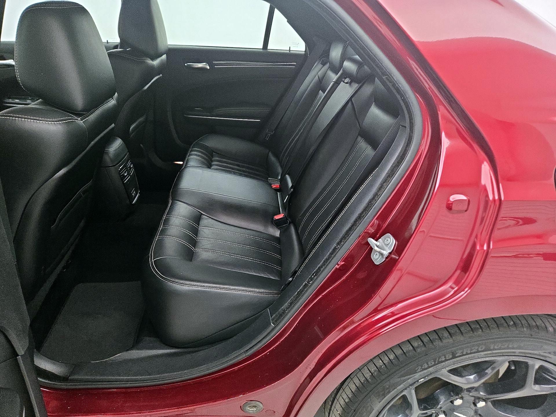 Thumbnail: 2019 Chrysler 300 - 19