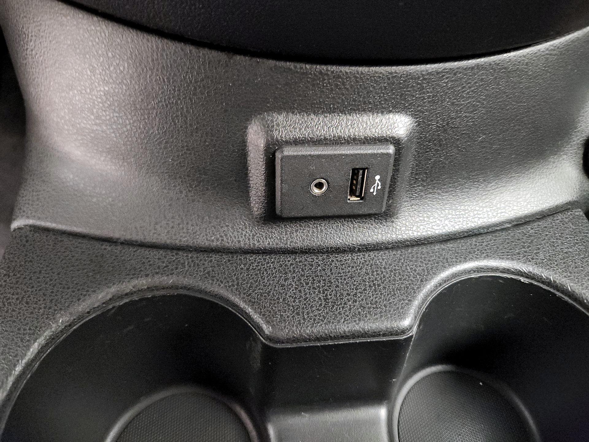 Thumbnail: 2017 Nissan Versa - 17