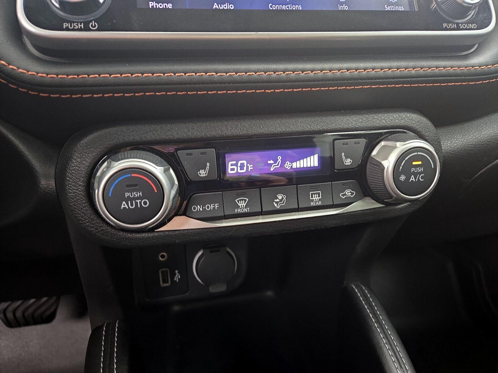 Thumbnail: 2019 Nissan Kicks - 16