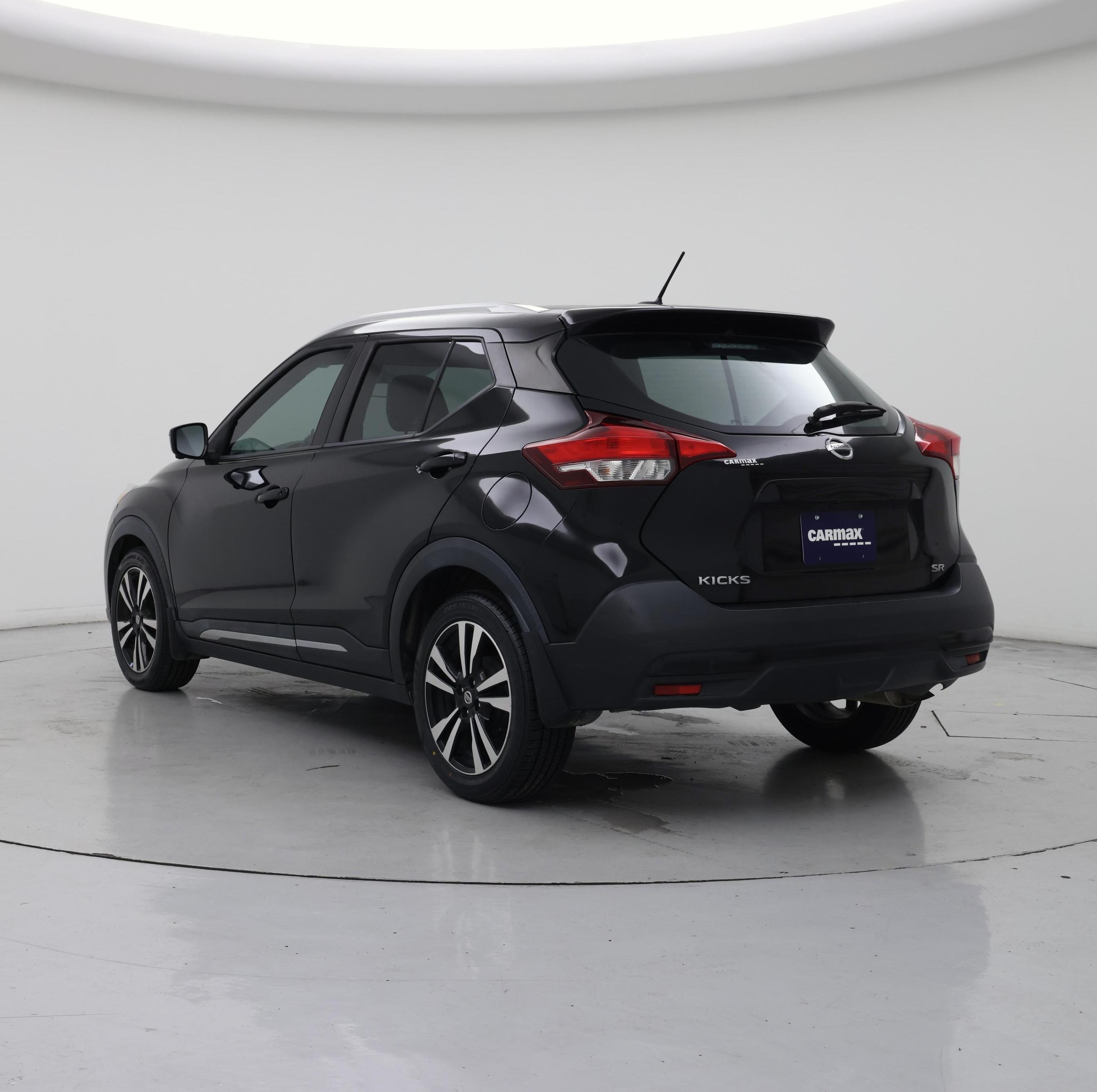 Thumbnail: 2019 Nissan Kicks - 2