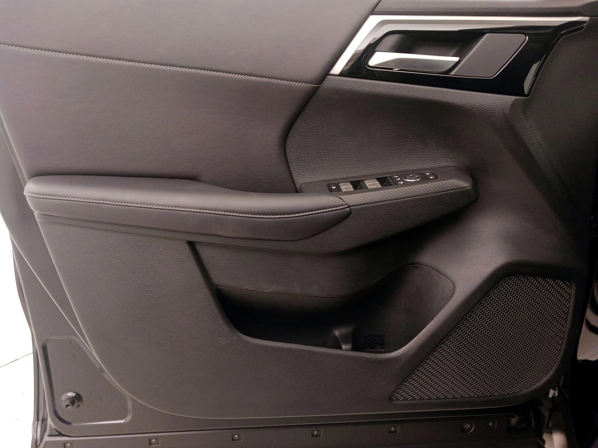 Thumbnail: 2024 Mitsubishi Outlander - 12