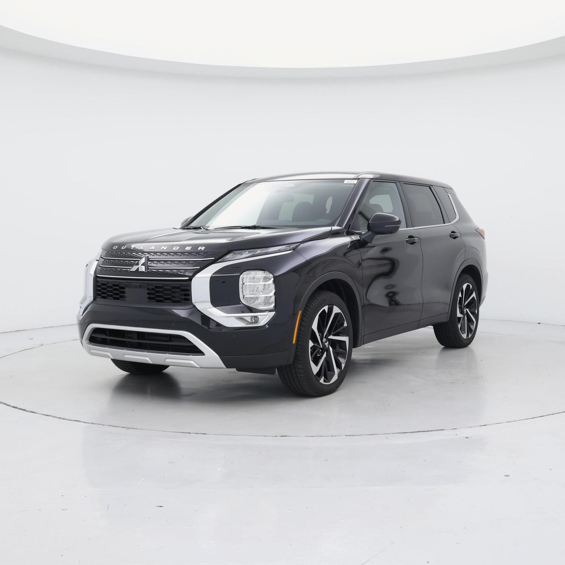 Thumbnail: 2024 Mitsubishi Outlander - 4