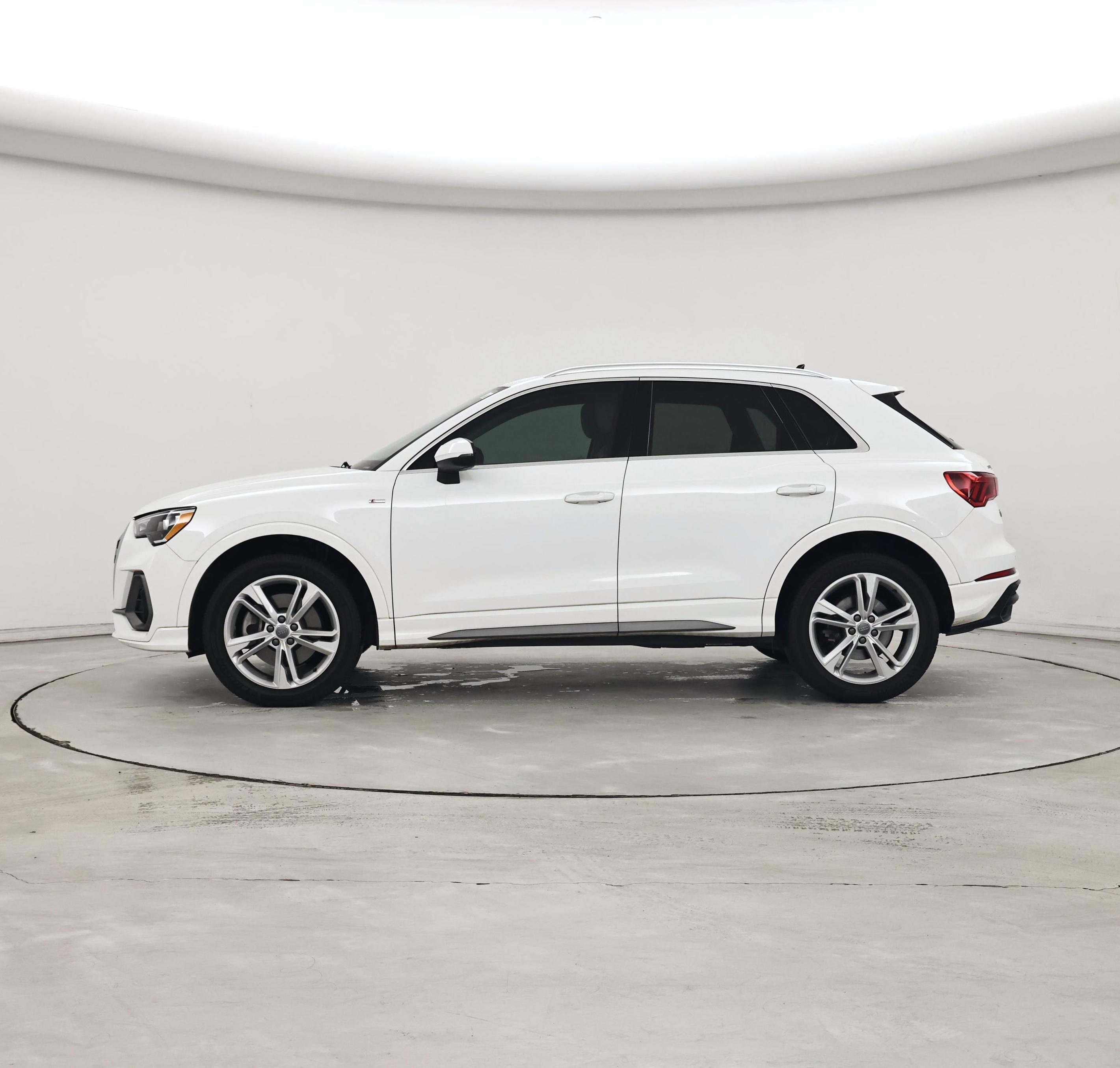 Thumbnail: 2020 Audi Q3 - 3