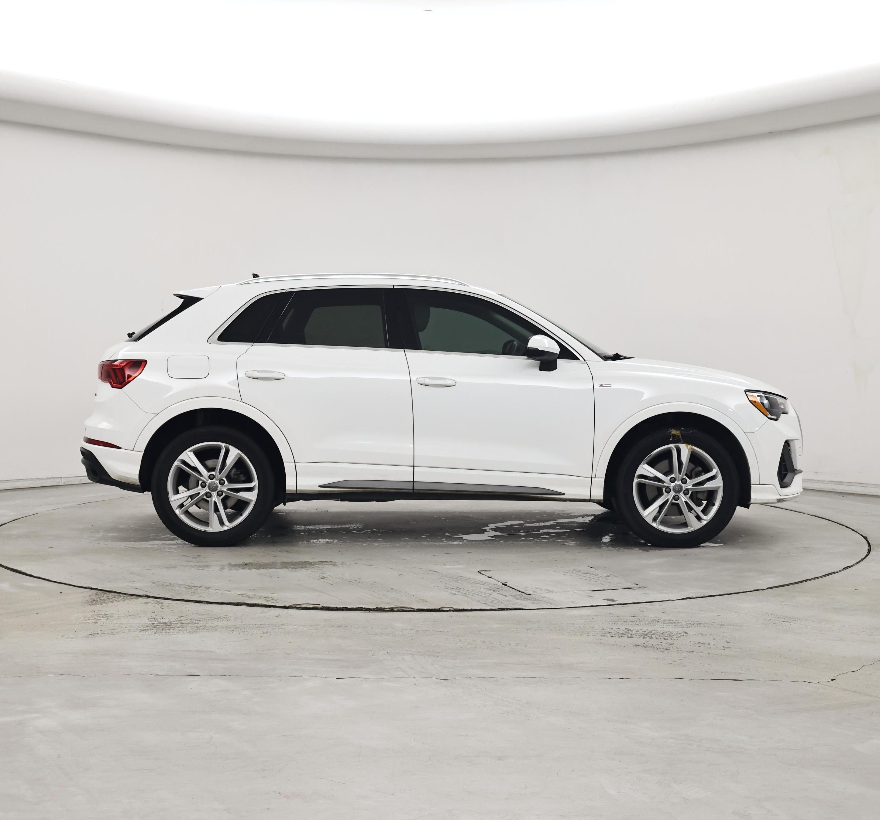 Thumbnail: 2020 Audi Q3 - 7