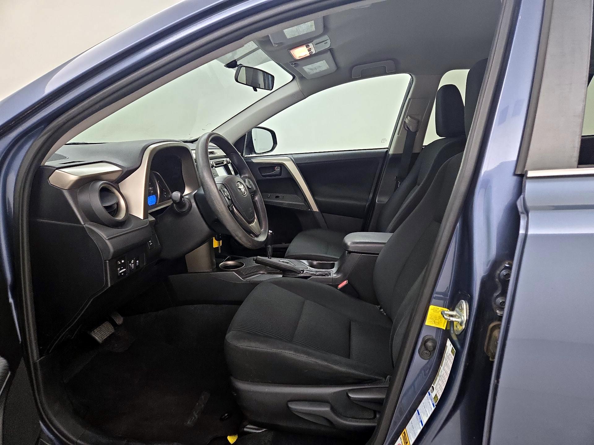 Thumbnail: 2014 Toyota RAV4 - 11