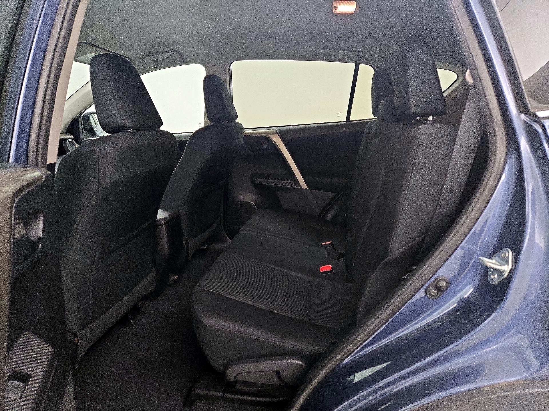 Thumbnail: 2014 Toyota RAV4 - 19