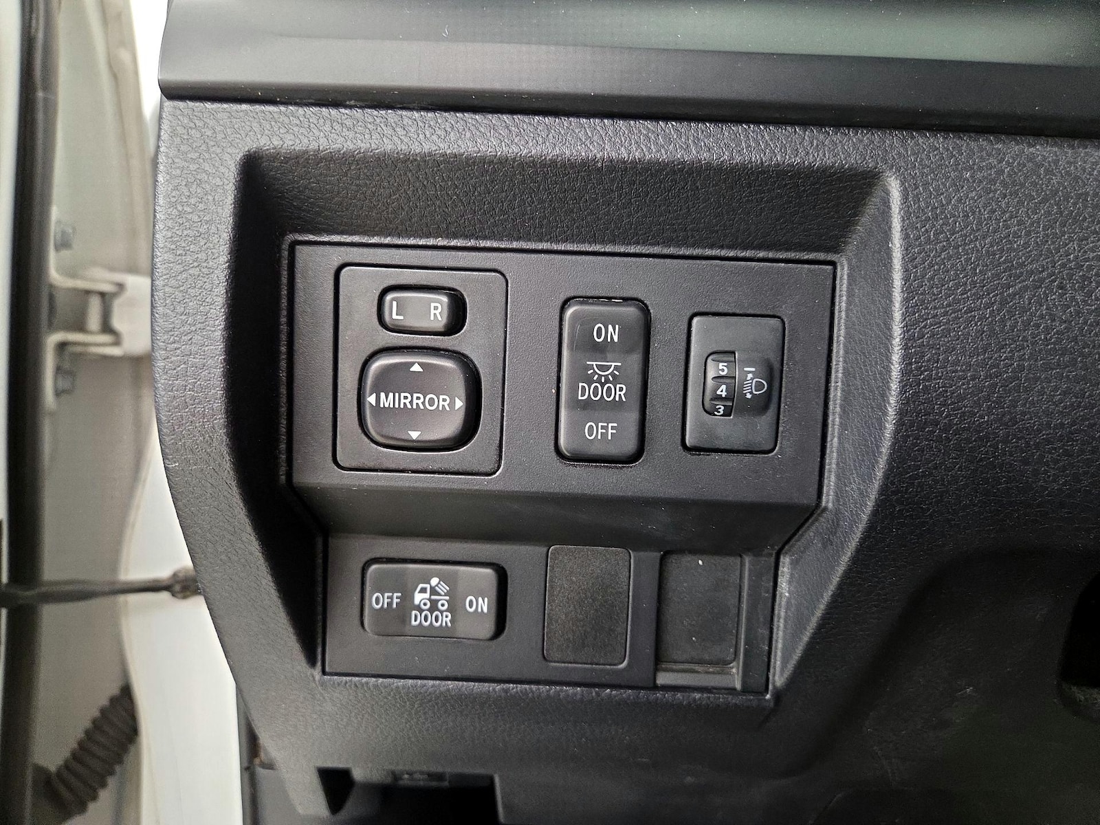2016 Toyota Tundra SR - Photo 14