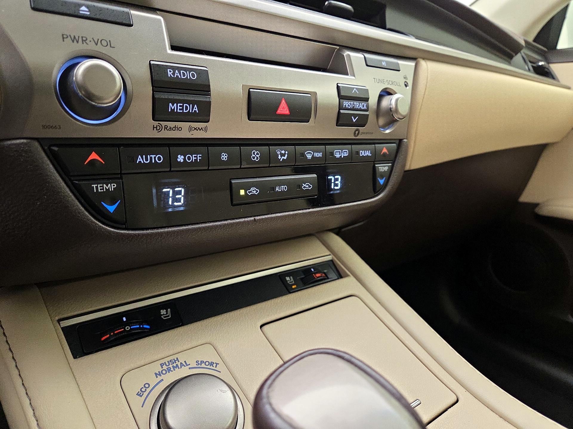 Thumbnail: 2018 Lexus ES - 15