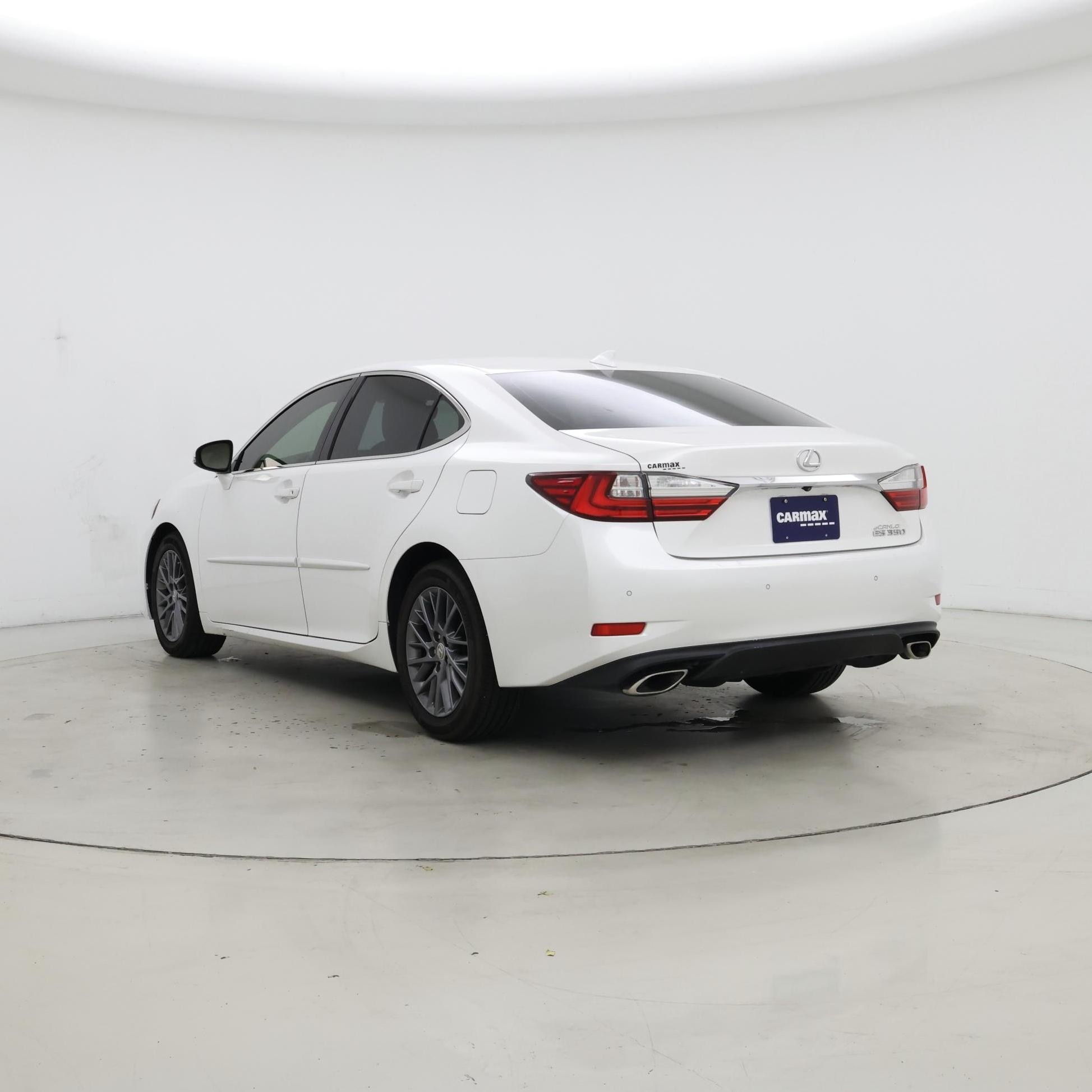 Thumbnail: 2018 Lexus ES - 2