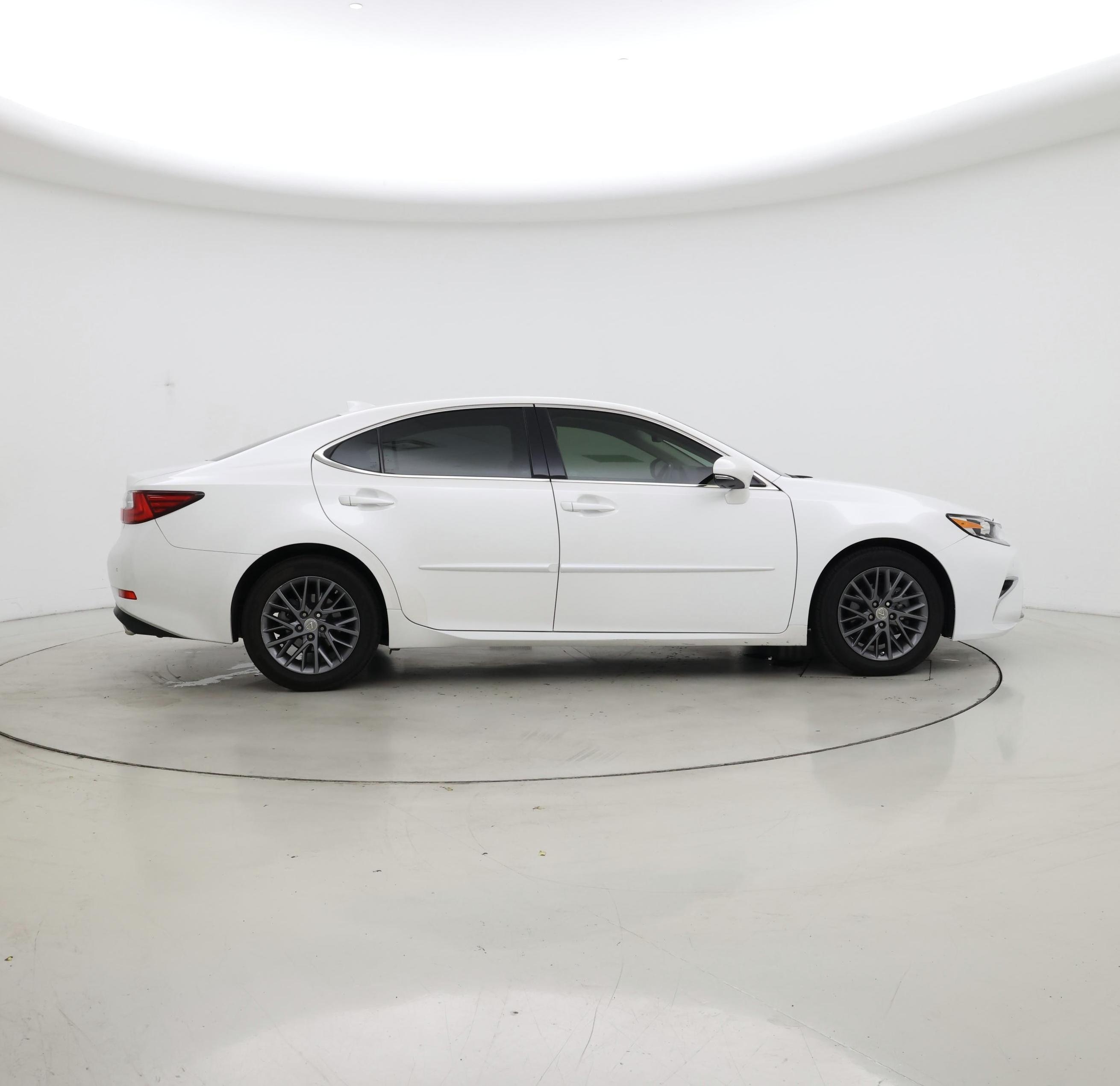 Thumbnail: 2018 Lexus ES - 7