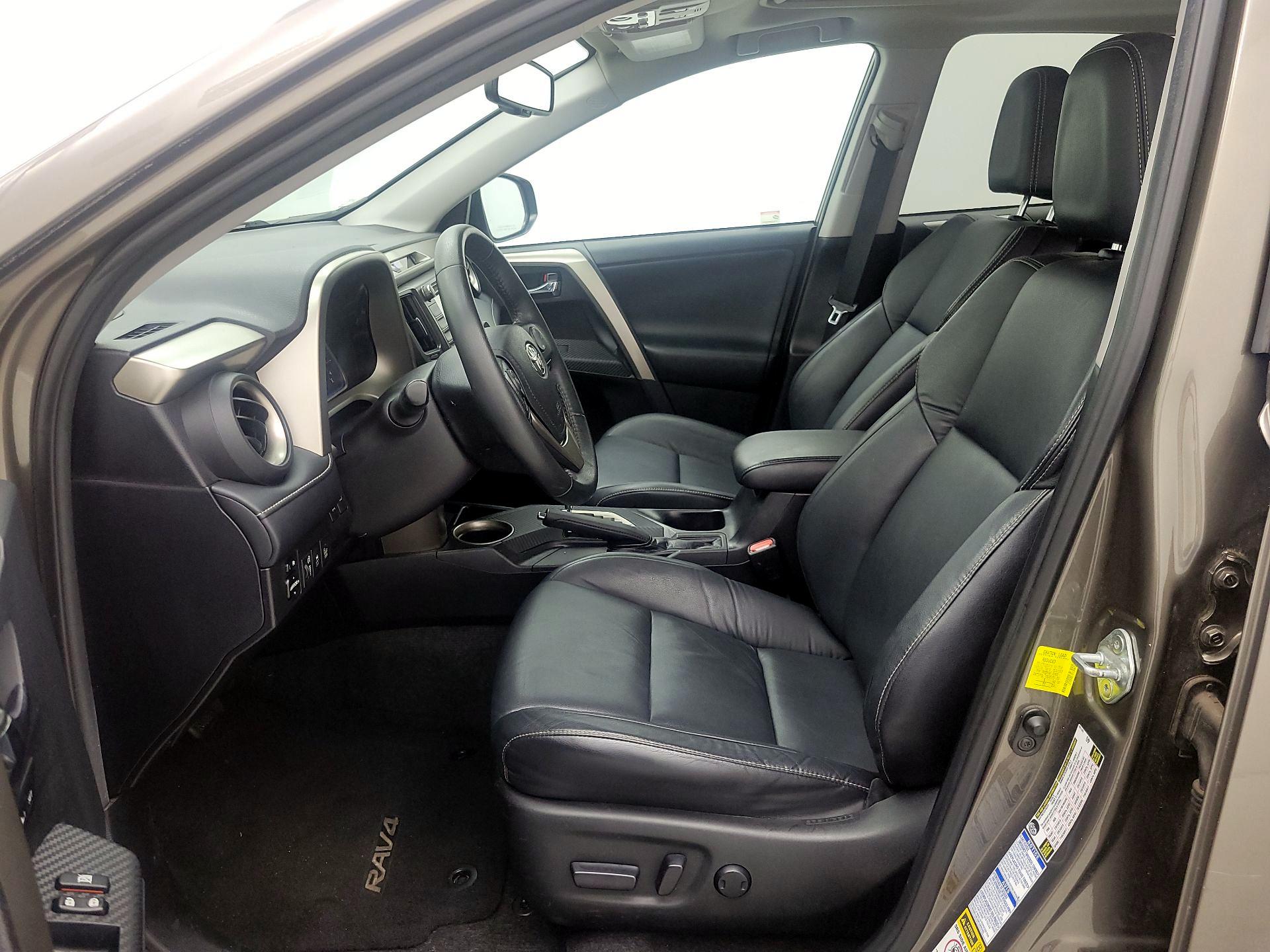 Thumbnail: 2015 Toyota RAV4 - 11