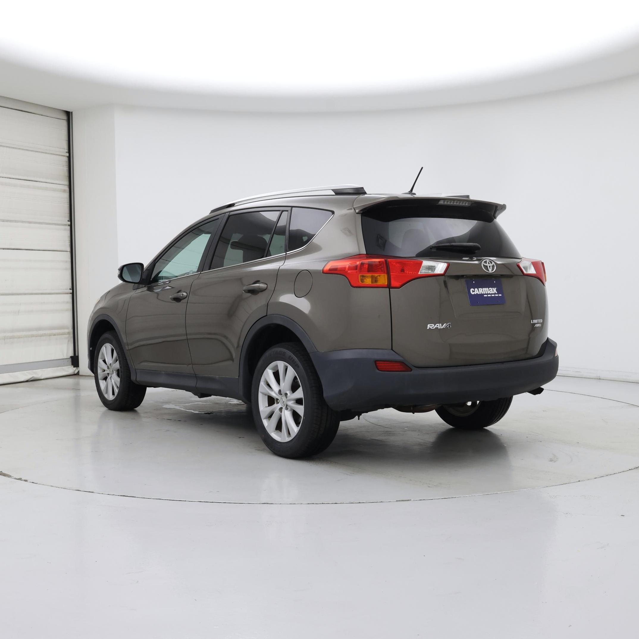 Thumbnail: 2015 Toyota RAV4 - 2