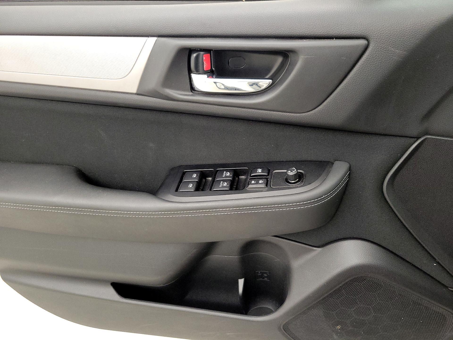 Thumbnail: 2015 Subaru Outback - 12