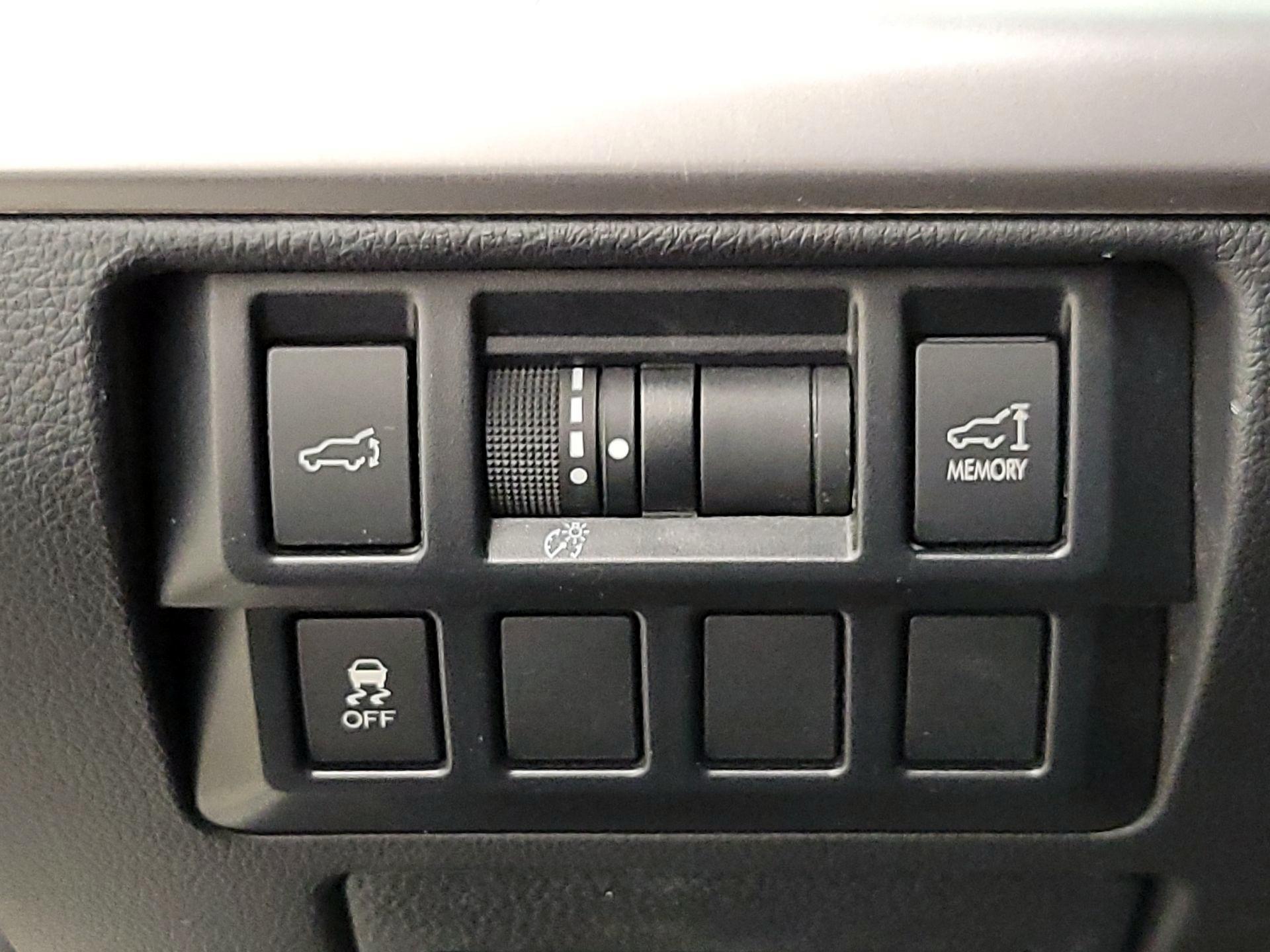 Thumbnail: 2015 Subaru Outback - 13