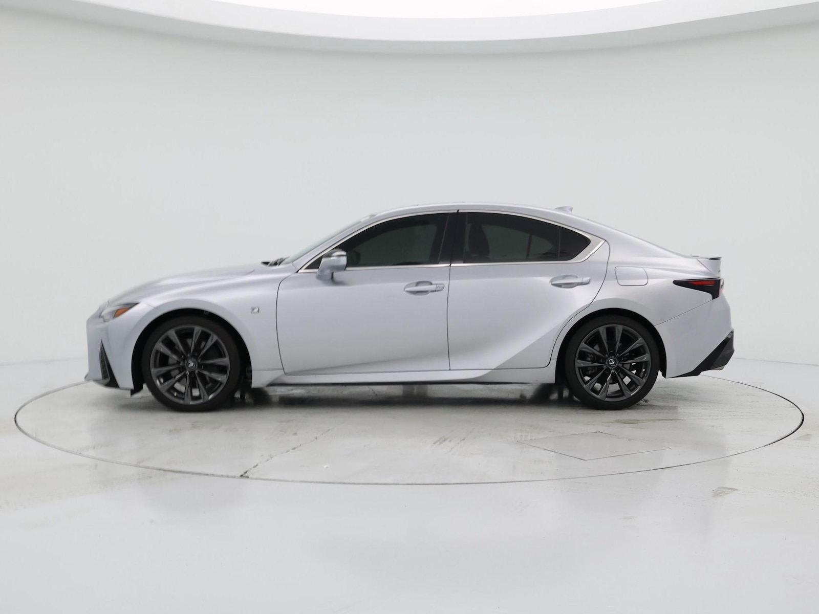 2023 Lexus IS 350 F SPORT - Photo 4