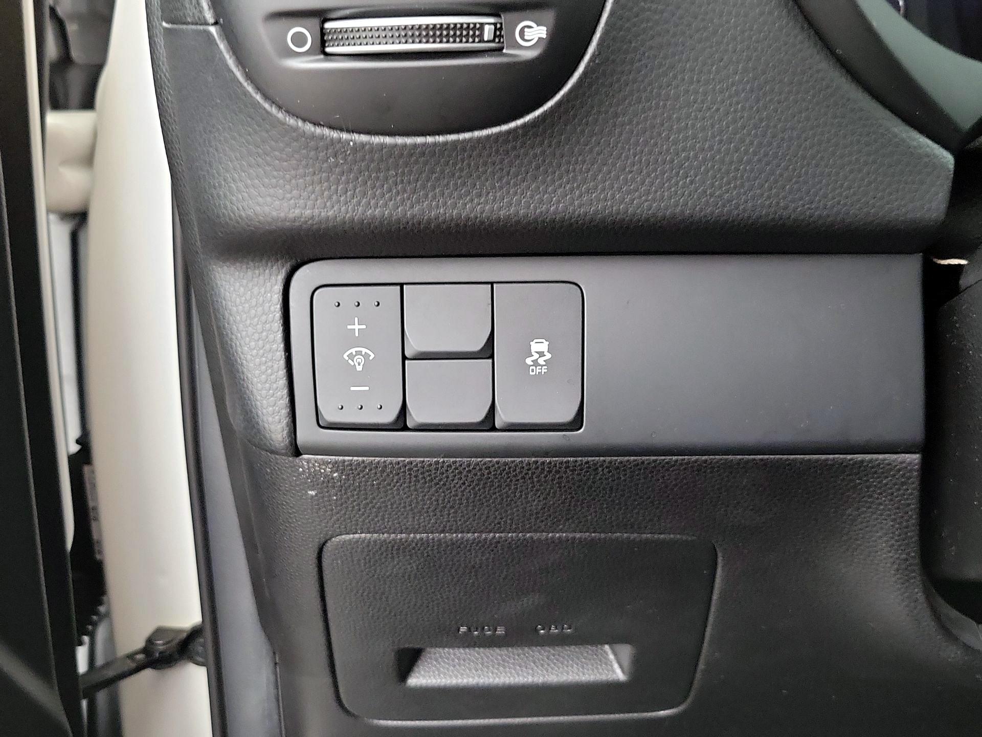 Thumbnail: 2018 Kia Soul - 13
