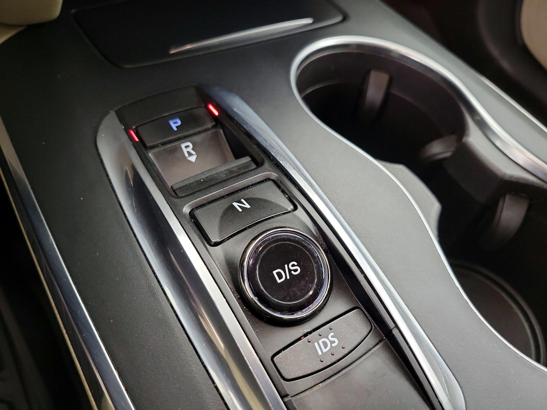 Thumbnail: 2016 Acura MDX - 17