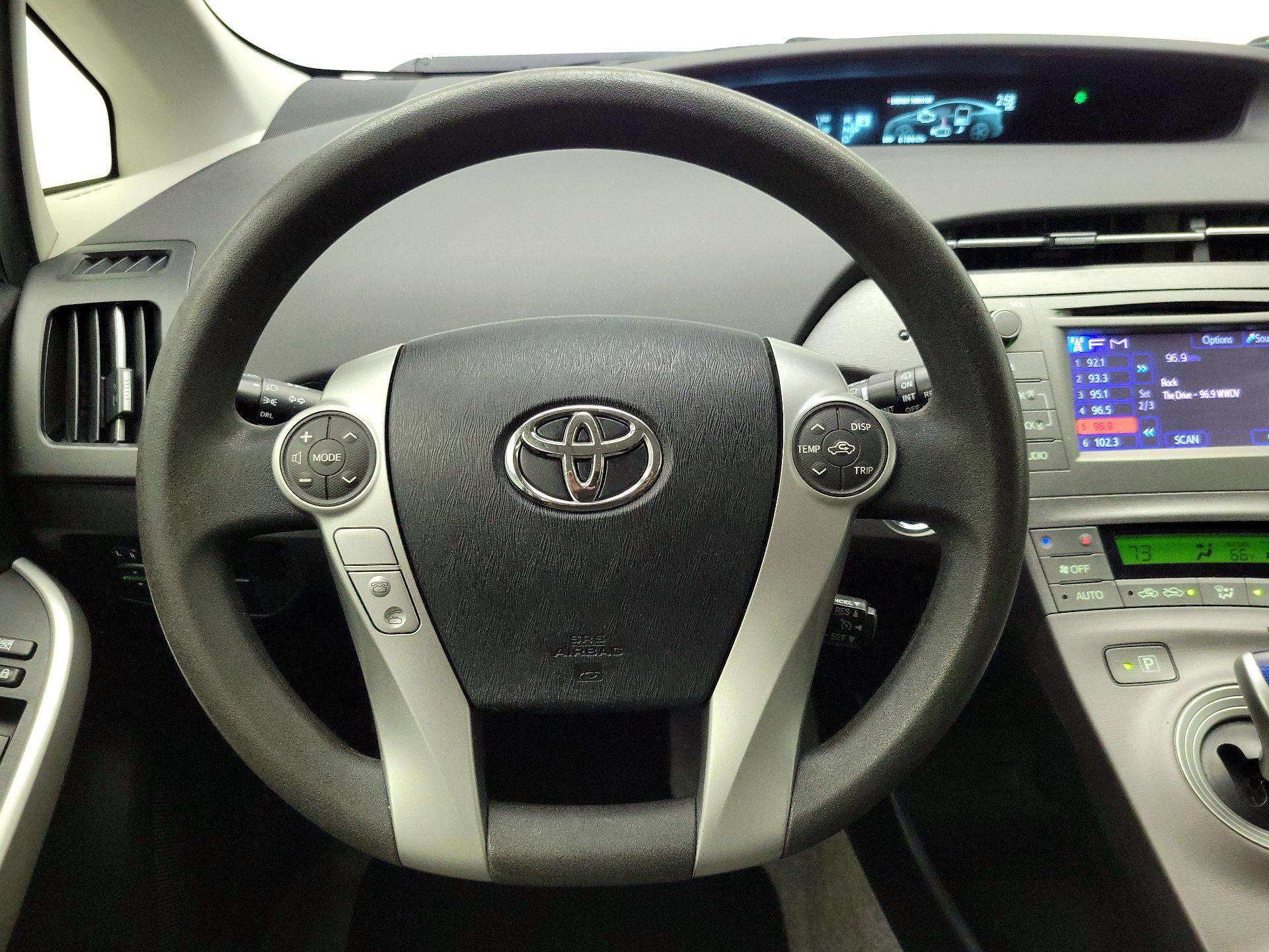 Thumbnail: 2015 Toyota Prius - 10