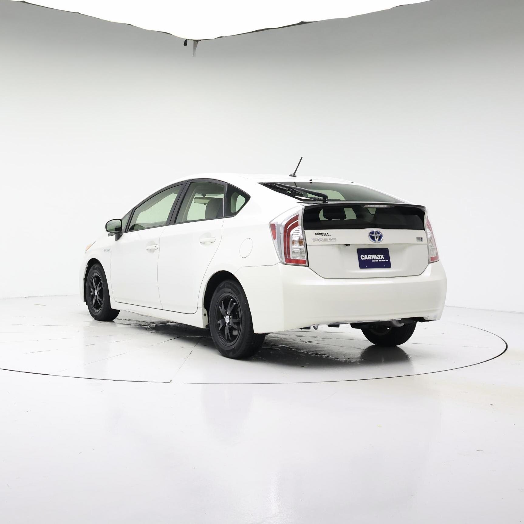 Thumbnail: 2015 Toyota Prius - 2