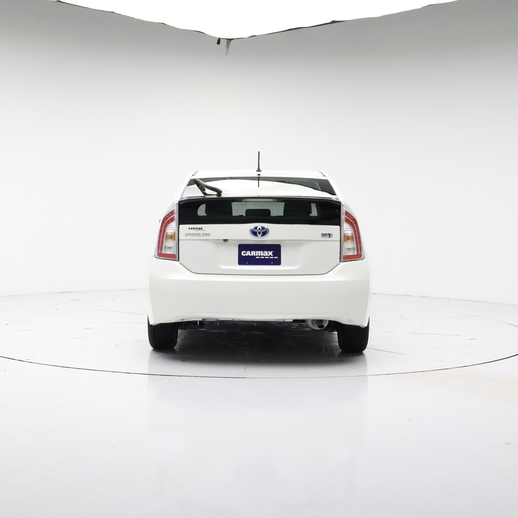 Thumbnail: 2015 Toyota Prius - 6