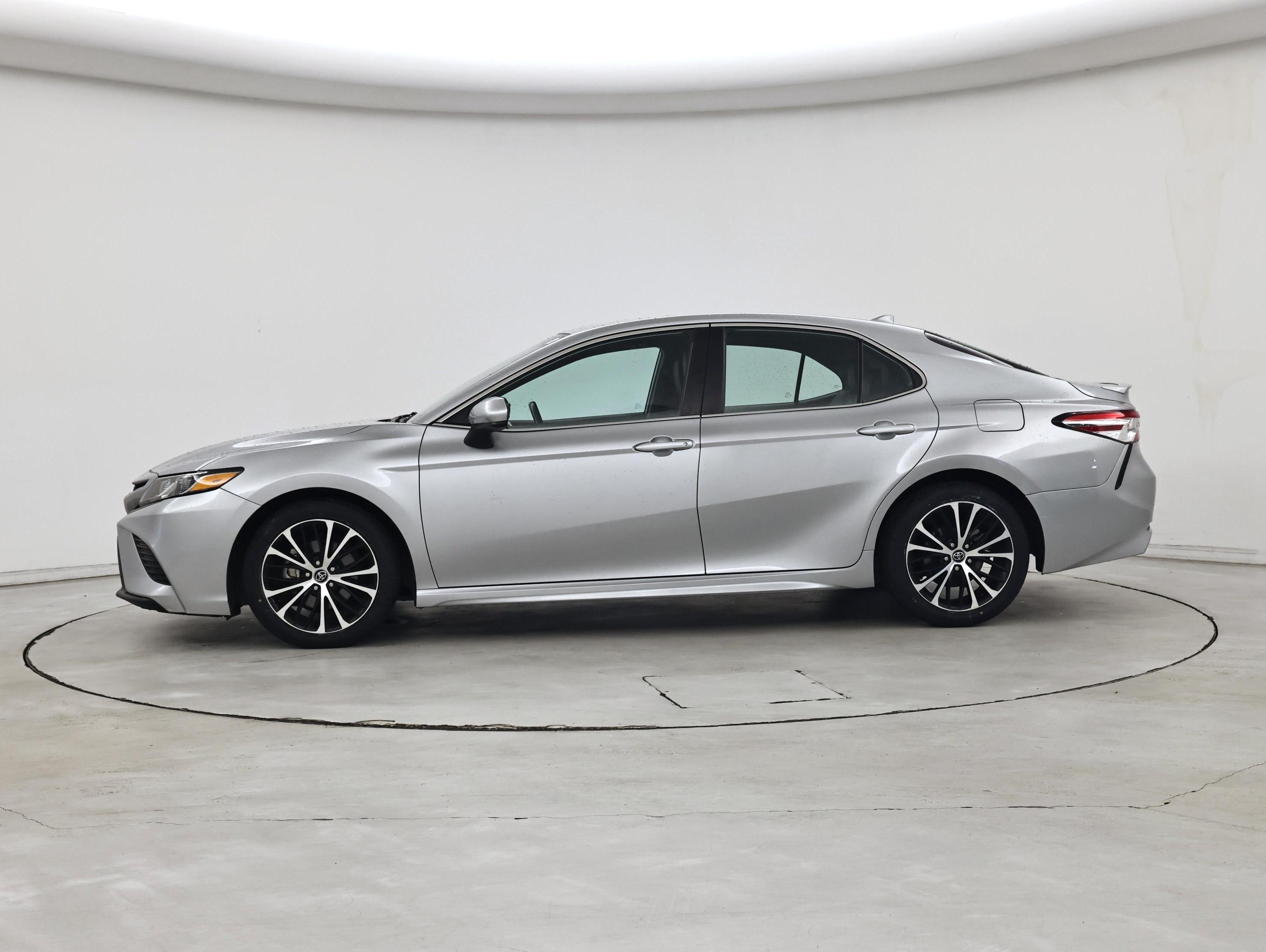 Thumbnail: 2020 Toyota Camry - 3